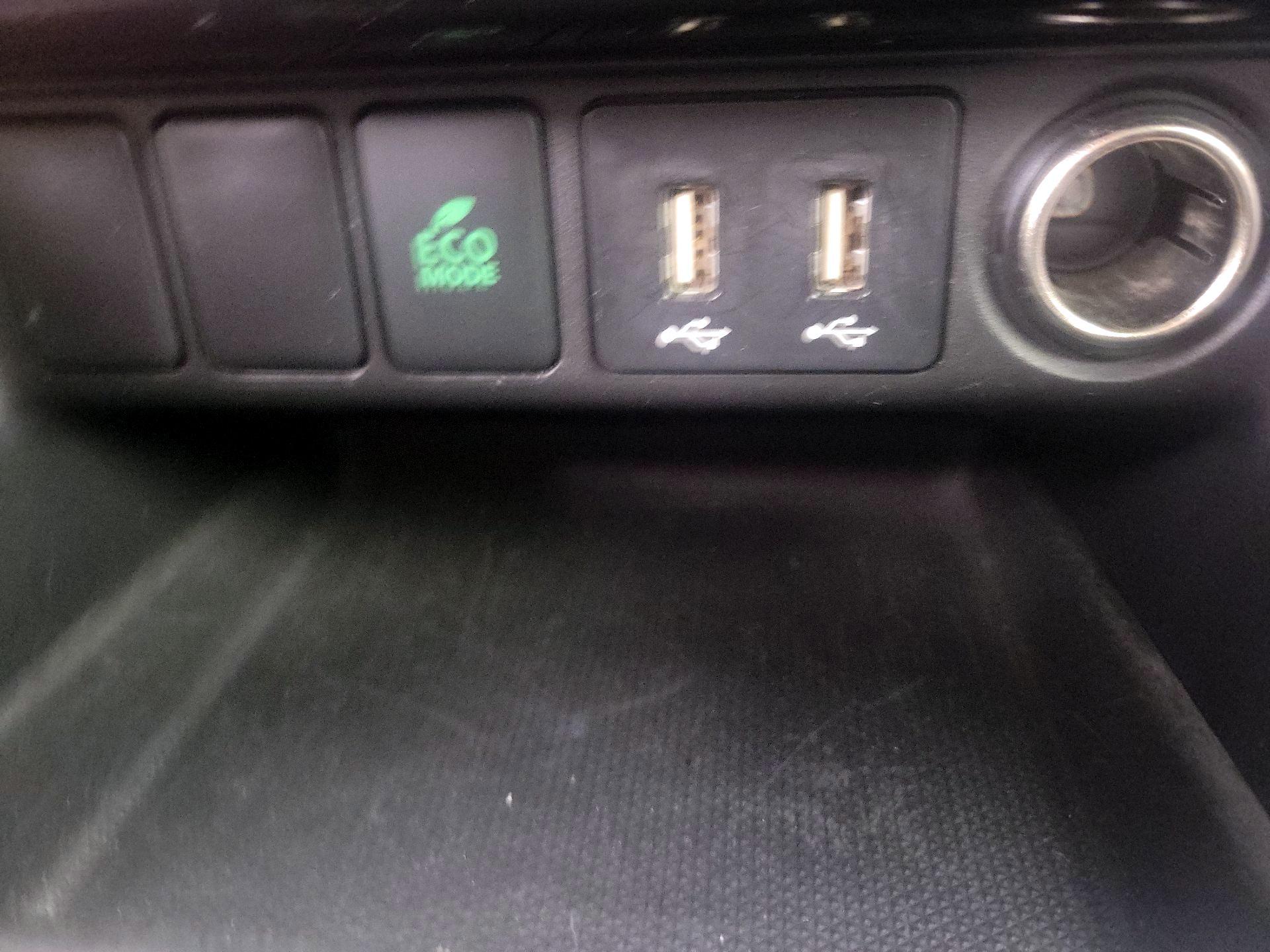 Thumbnail: 2022 Mitsubishi Eclipse Cross - 19