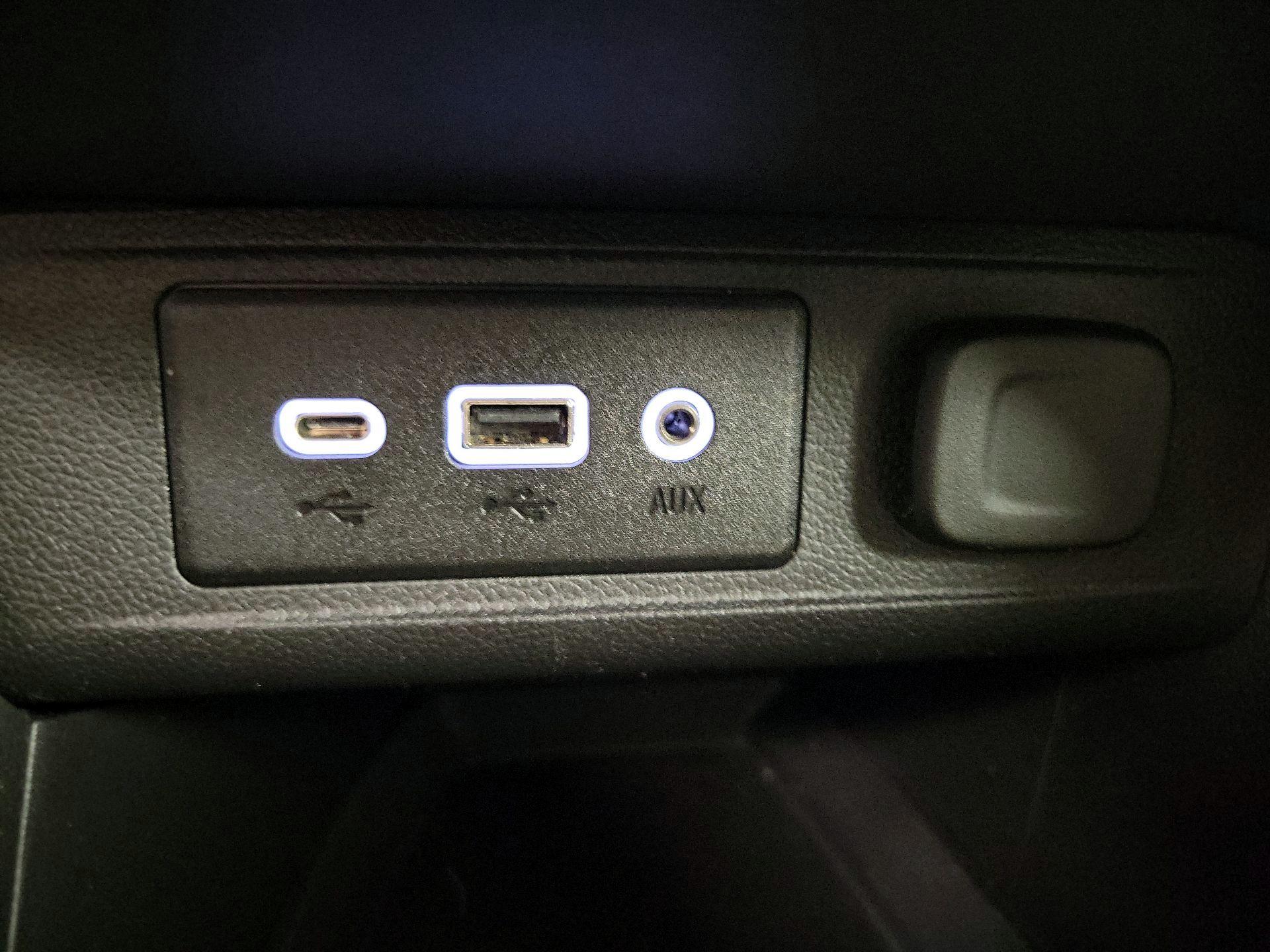 Thumbnail: 2020 Buick Encore GX - 18