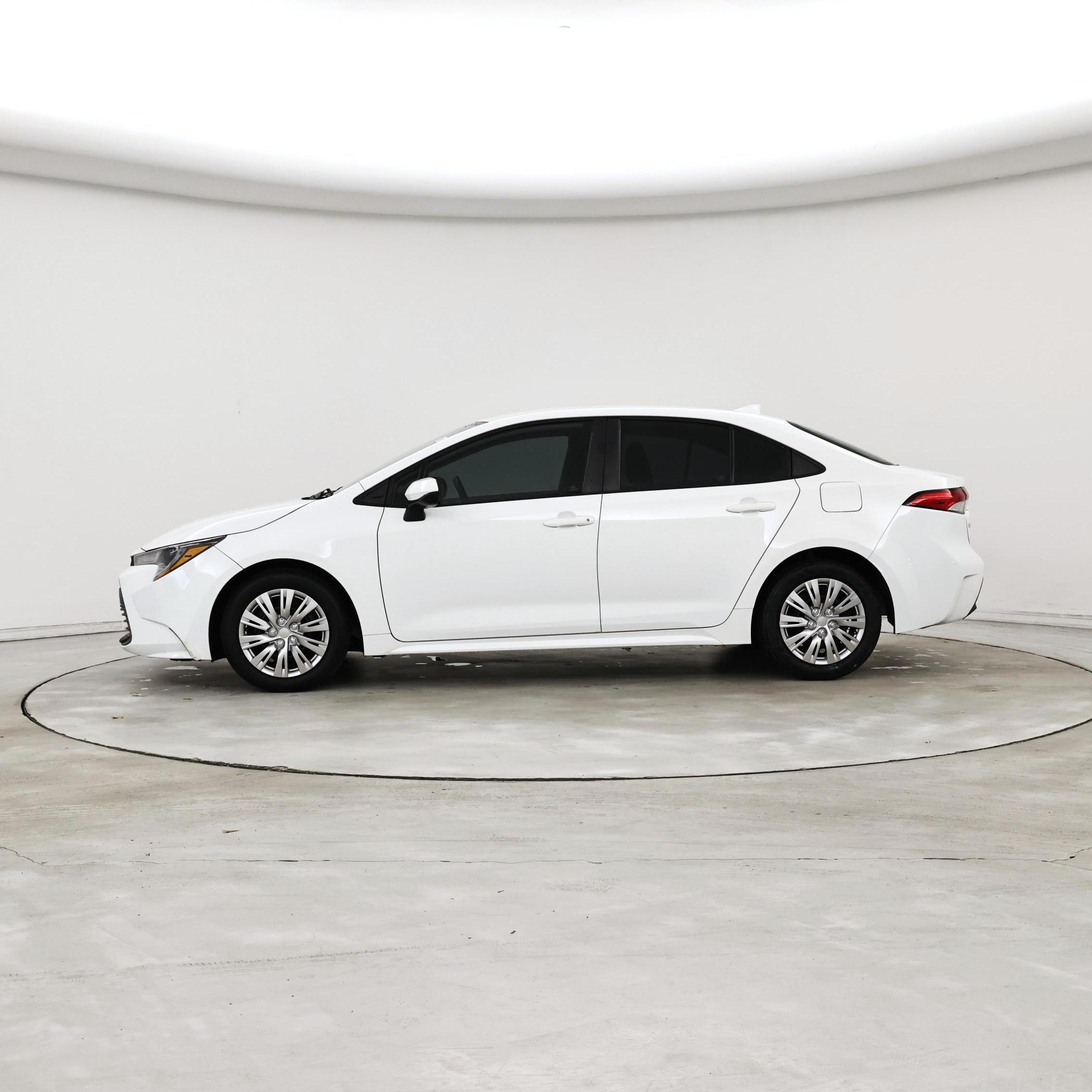 Thumbnail: 2023 Toyota Corolla - 3