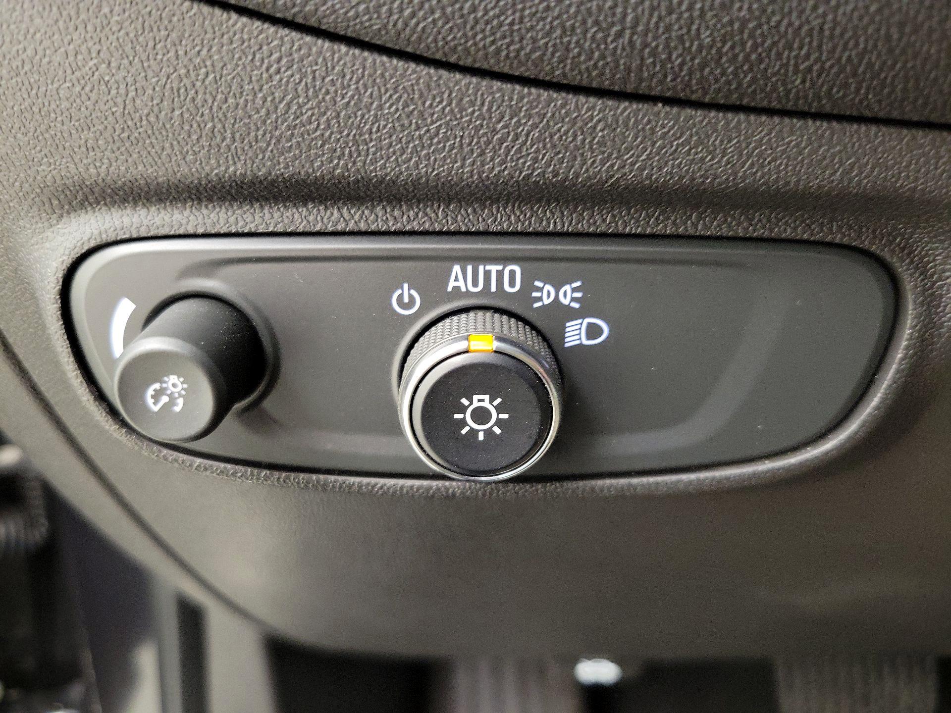 Thumbnail: 2022 Chevrolet Equinox - 13