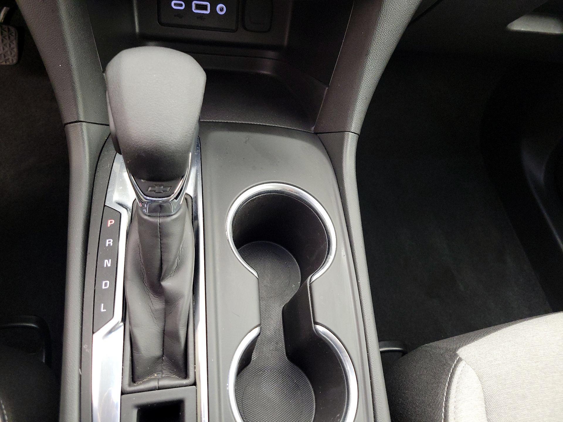 Thumbnail: 2022 Chevrolet Equinox - 17