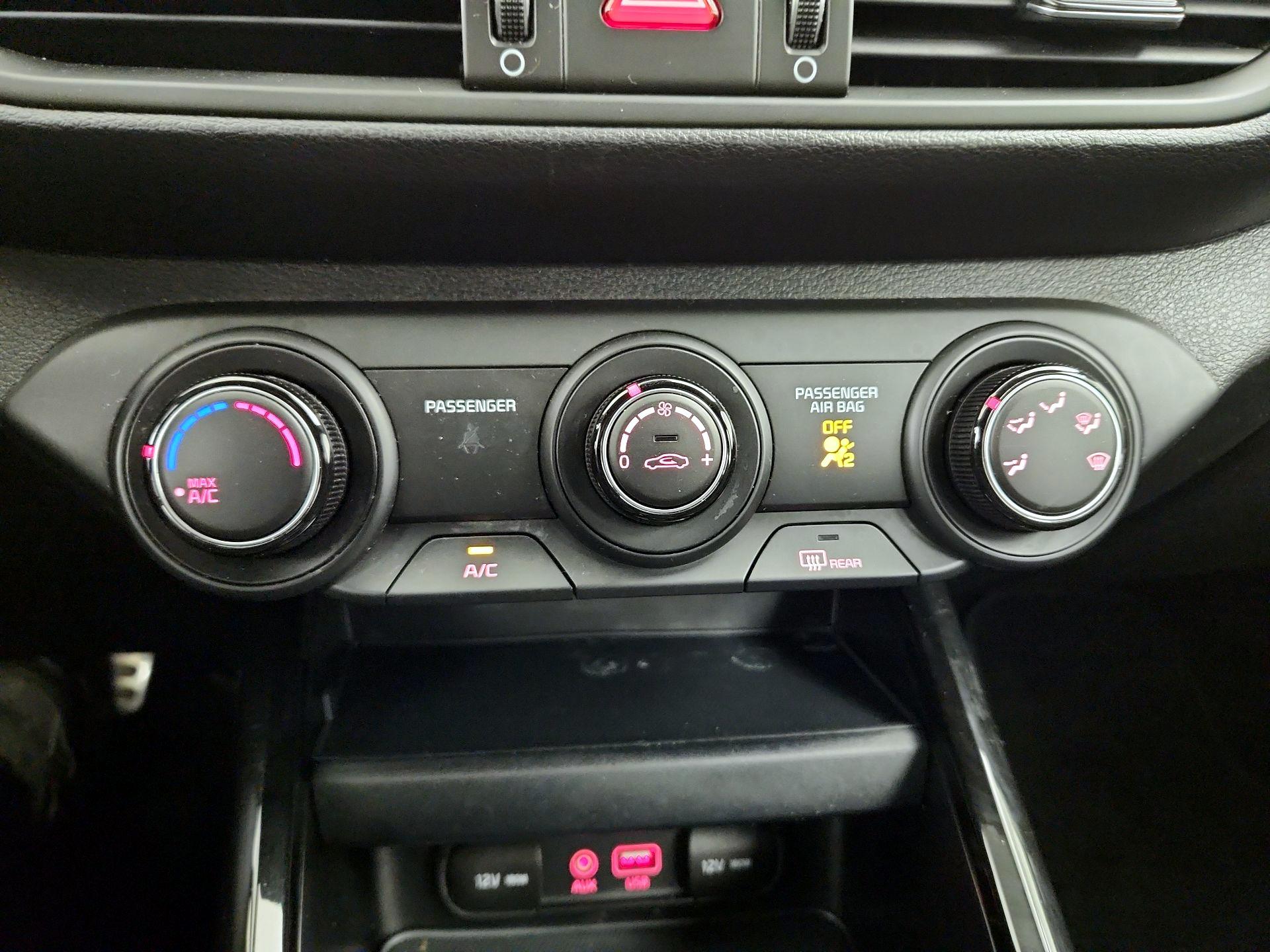 Thumbnail: 2020 Kia Forte - 15