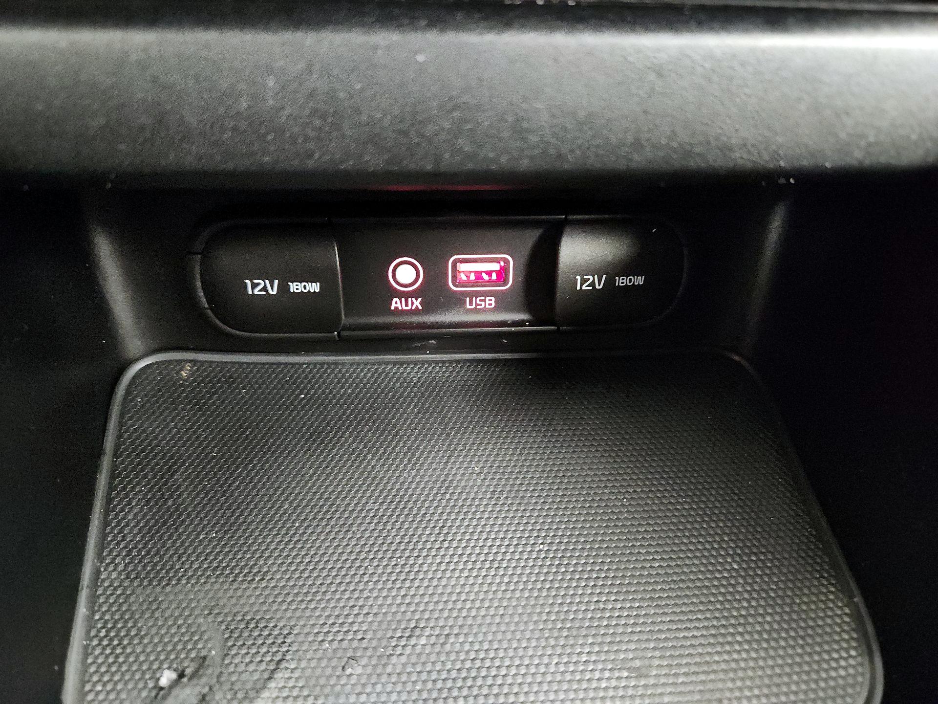 Thumbnail: 2020 Kia Forte - 17