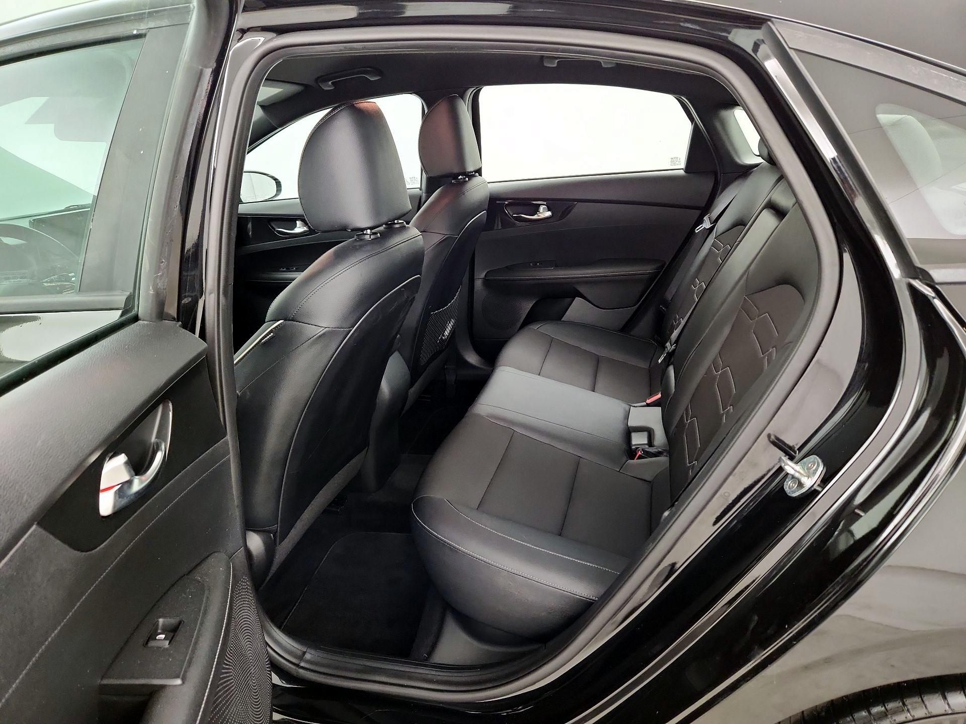 Thumbnail: 2020 Kia Forte - 18