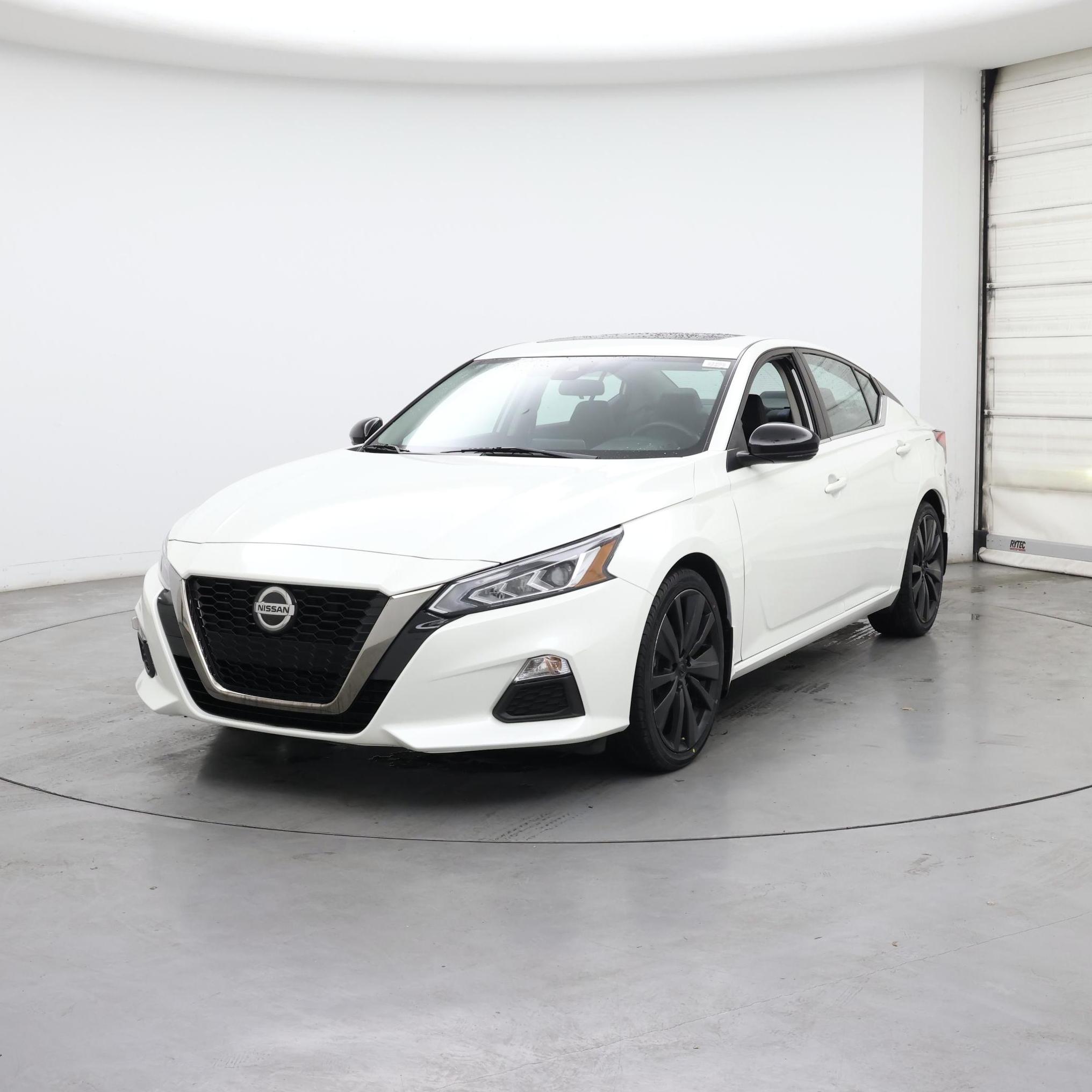 Thumbnail: 2021 Nissan Altima - 4