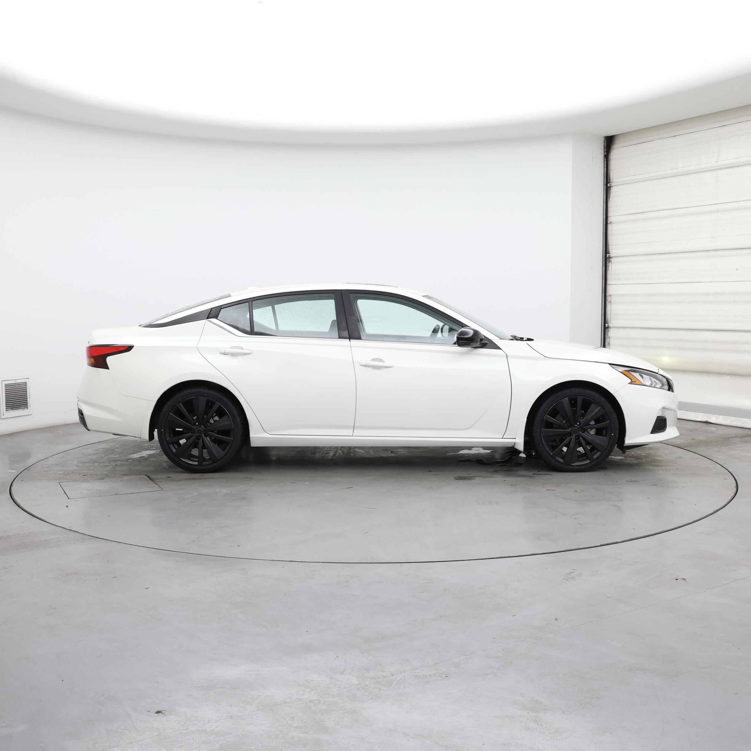 Thumbnail: 2021 Nissan Altima - 7