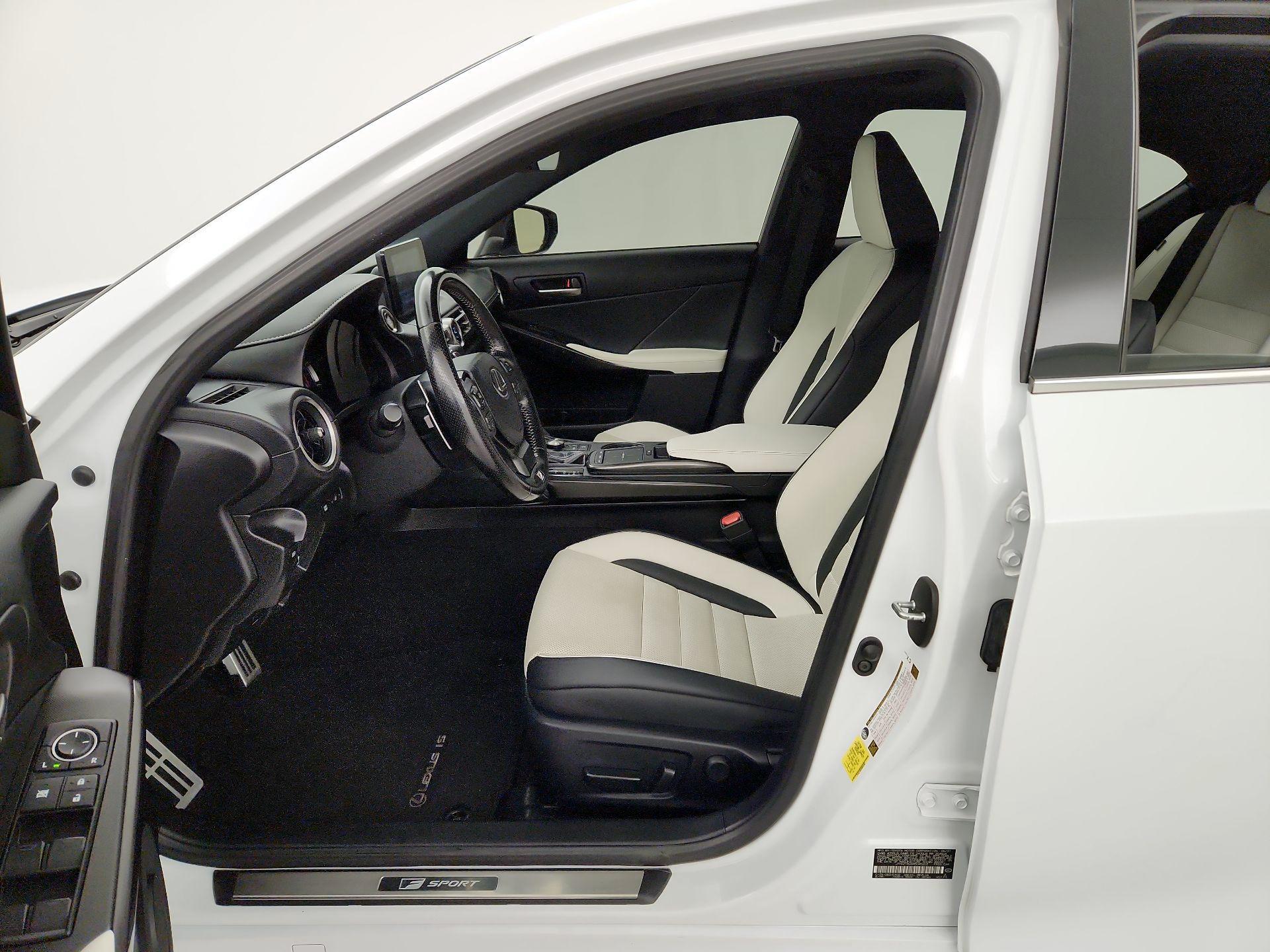 Thumbnail: 2021 Lexus IS - 11