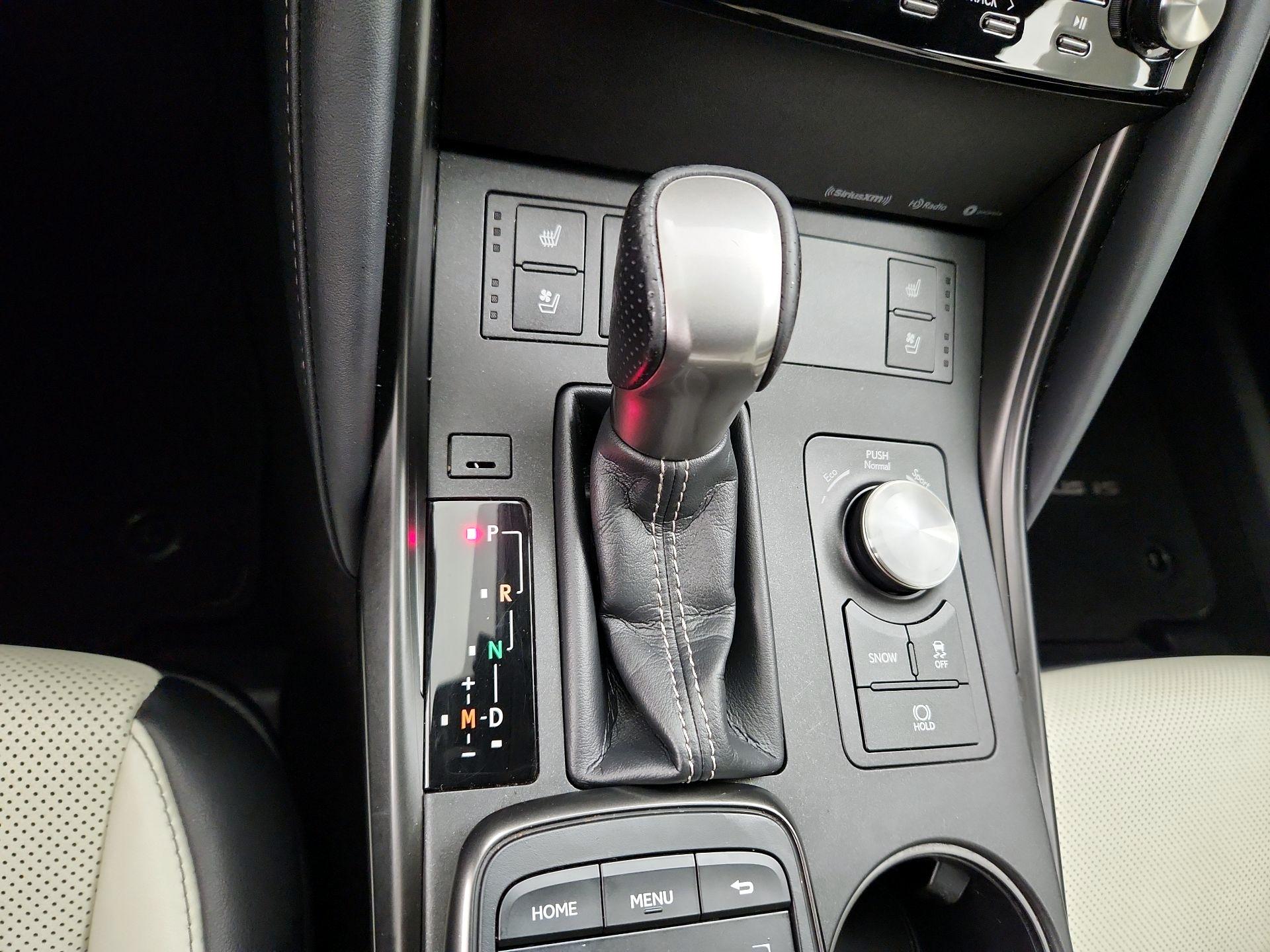 Thumbnail: 2021 Lexus IS - 17