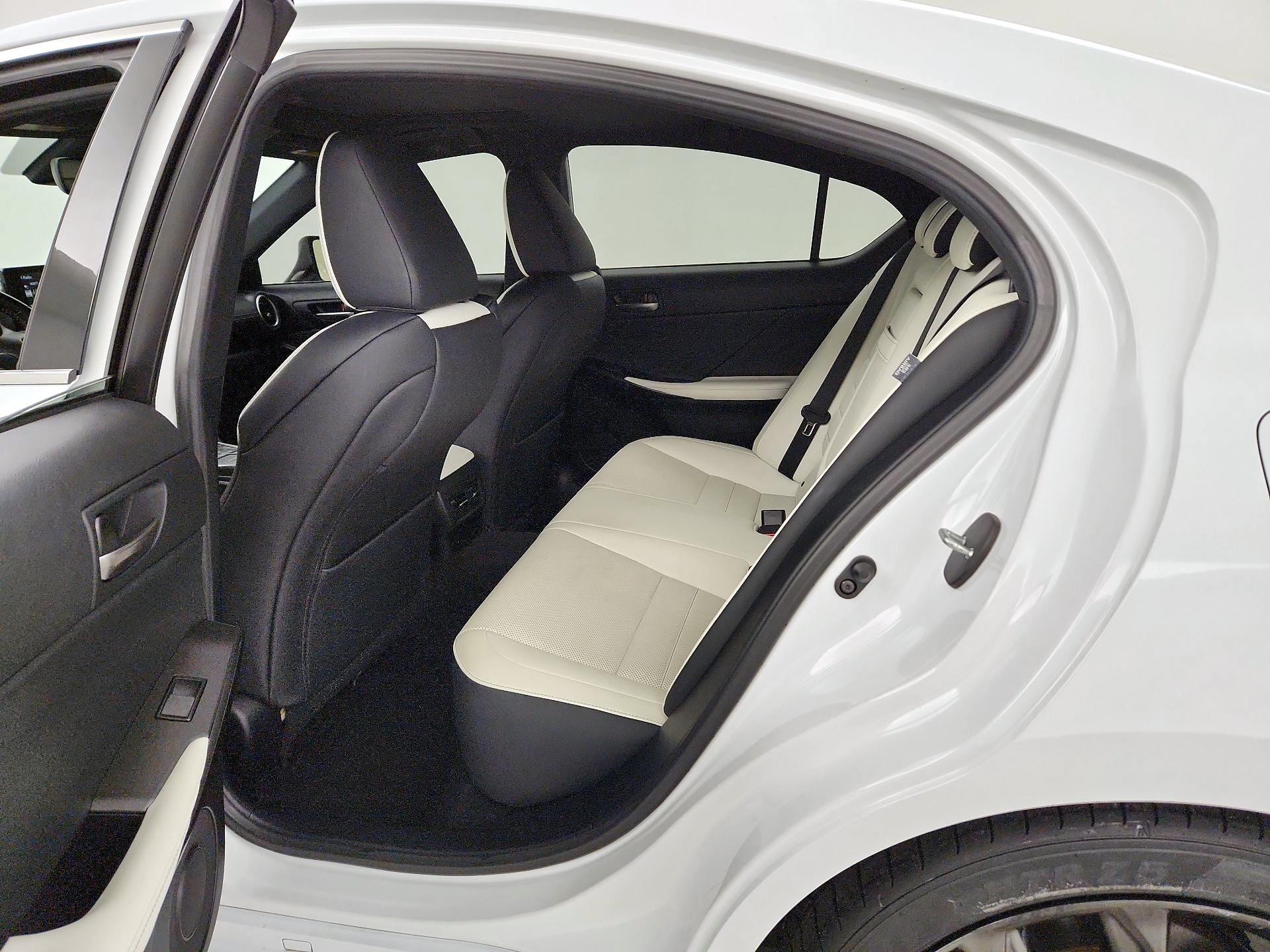 Thumbnail: 2021 Lexus IS - 20