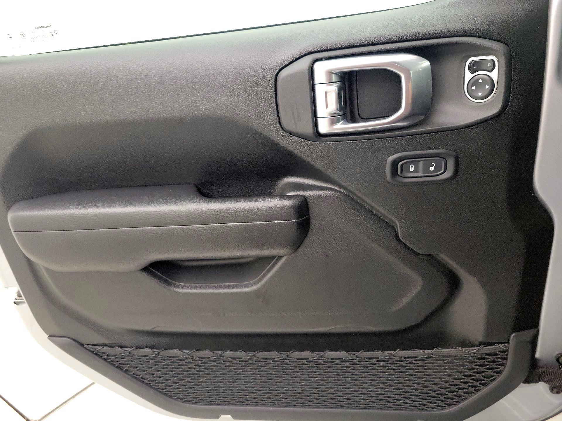 Thumbnail: 2023 Jeep Gladiator - 12