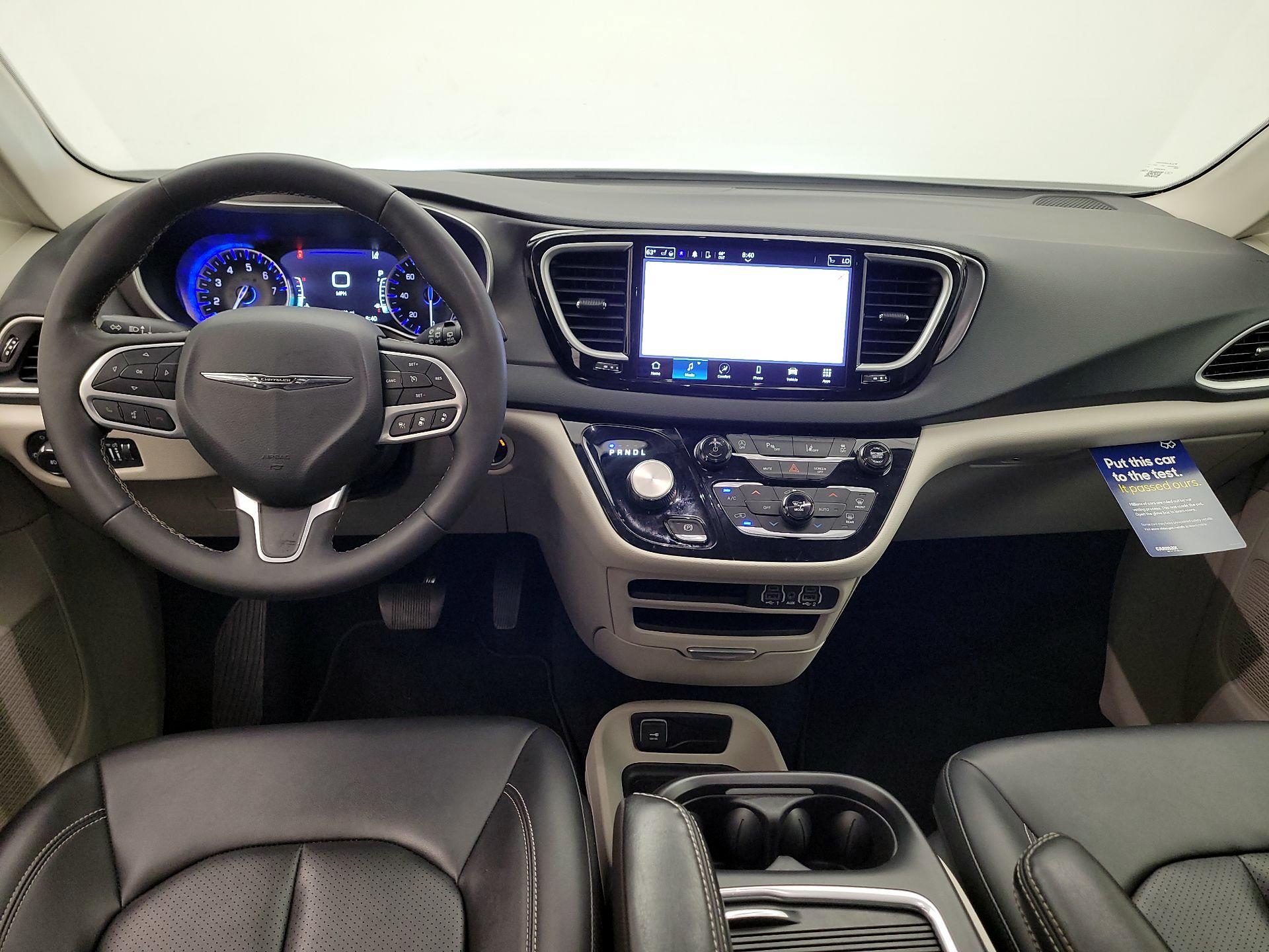 Thumbnail: 2024 Chrysler Pacifica - 9