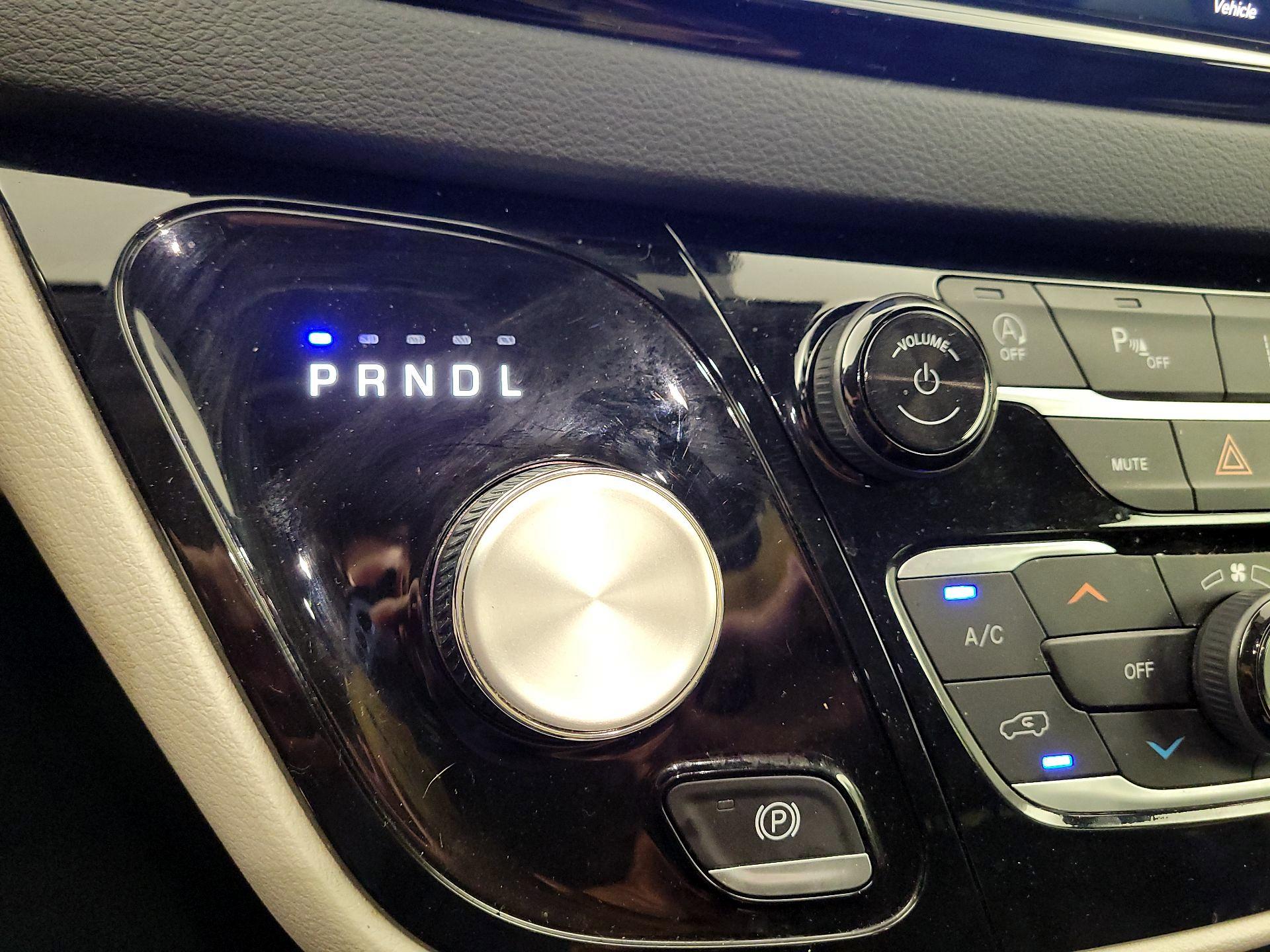 Thumbnail: 2024 Chrysler Pacifica - 15