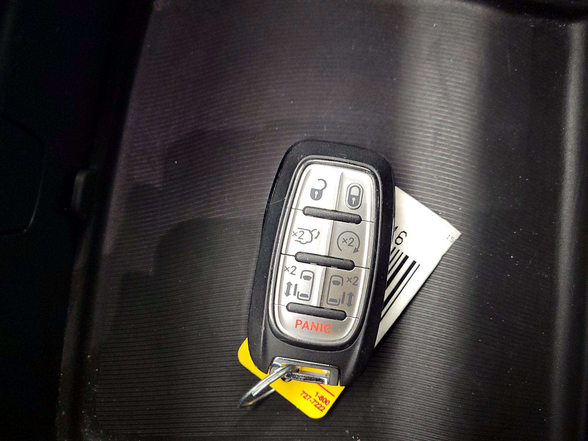 Thumbnail: 2024 Chrysler Pacifica - 18