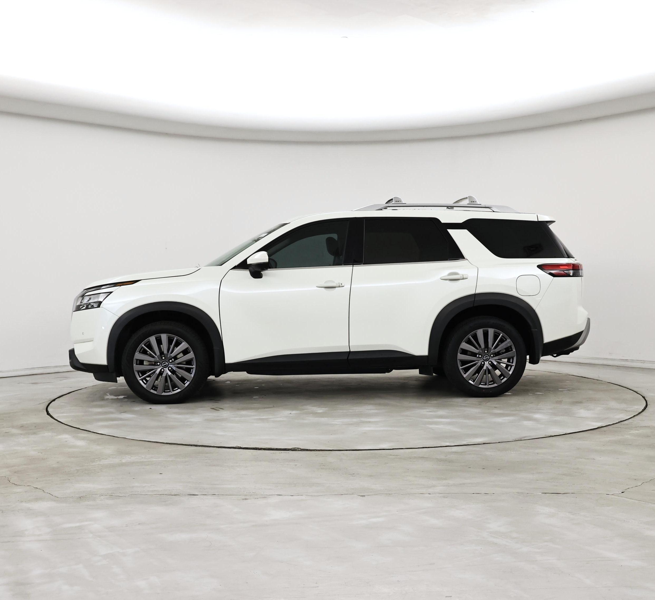 Thumbnail: 2023 Nissan Pathfinder - 3