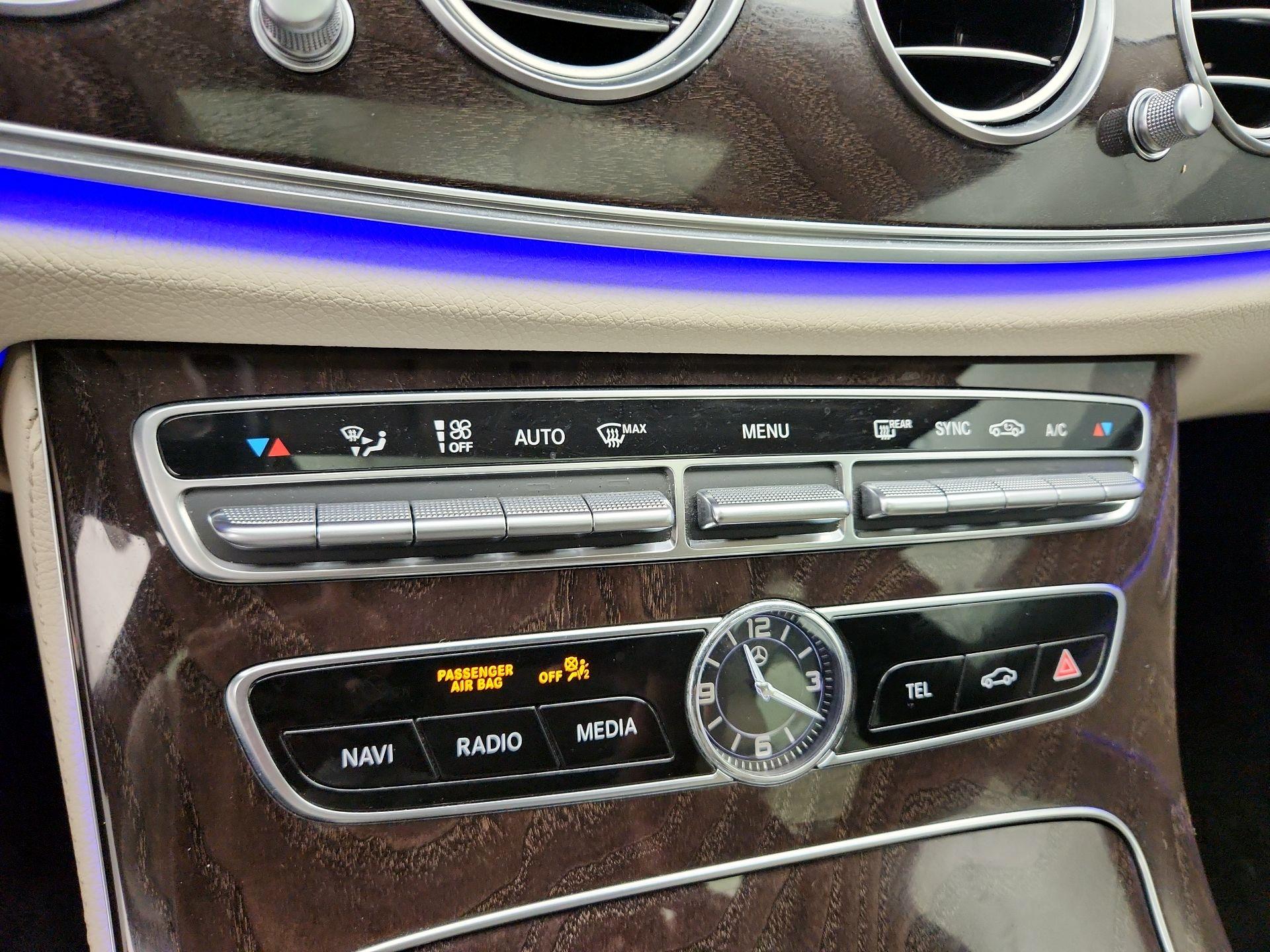 Thumbnail: 2020 Mercedes-Benz E-Class - 17