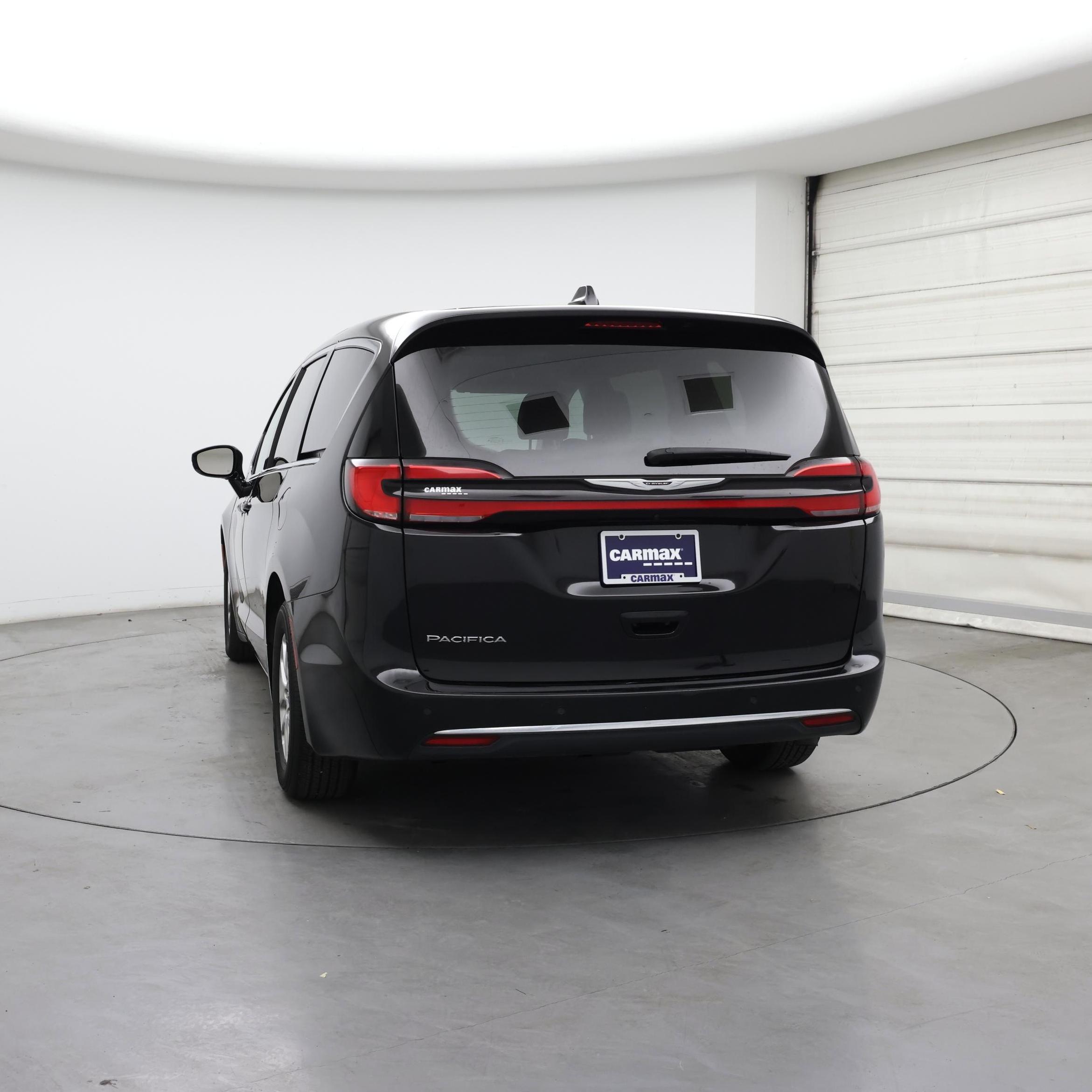 Thumbnail: 2024 Chrysler Pacifica - 6