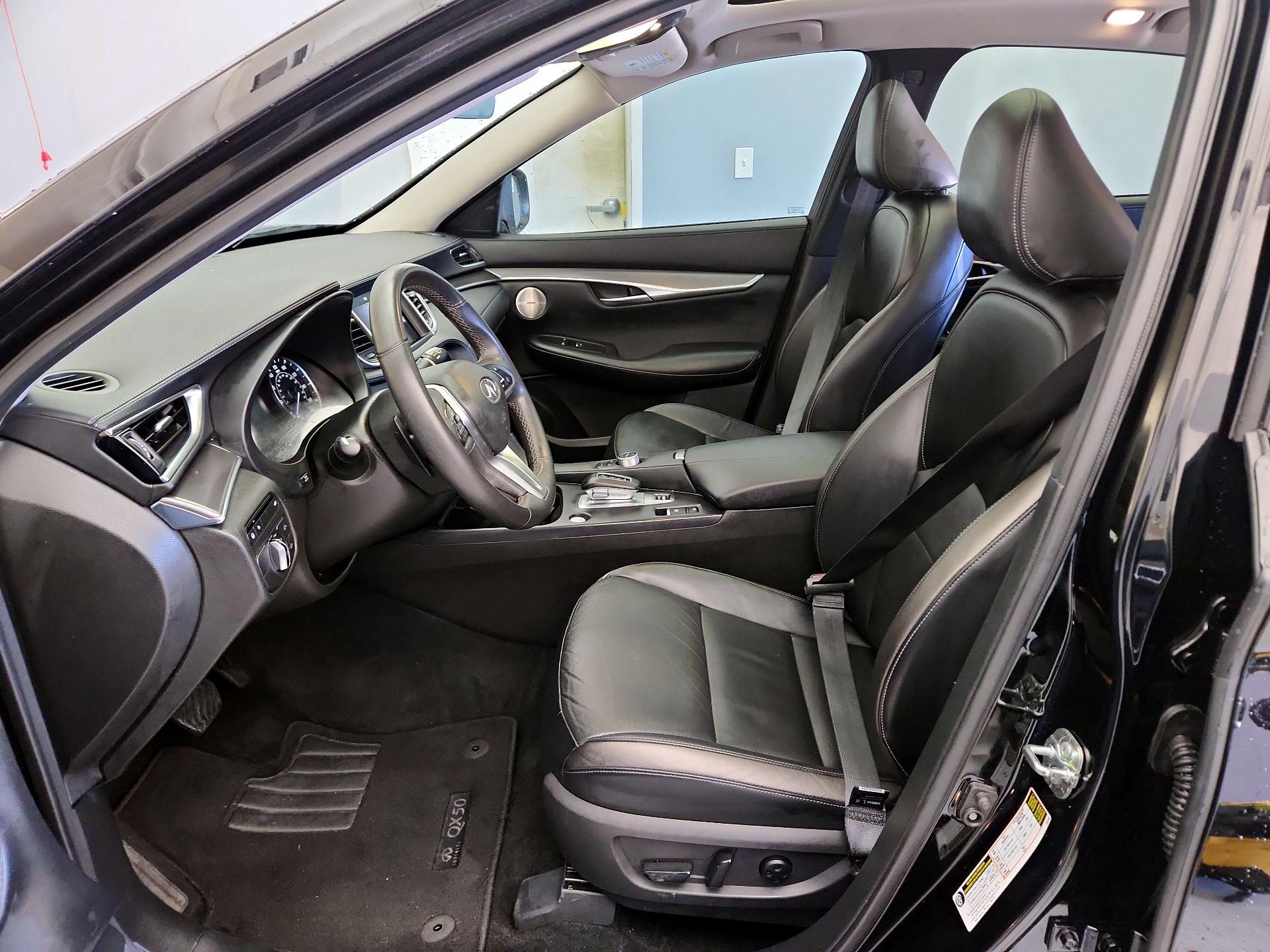 Thumbnail: 2023 INFINITI QX50 - 11