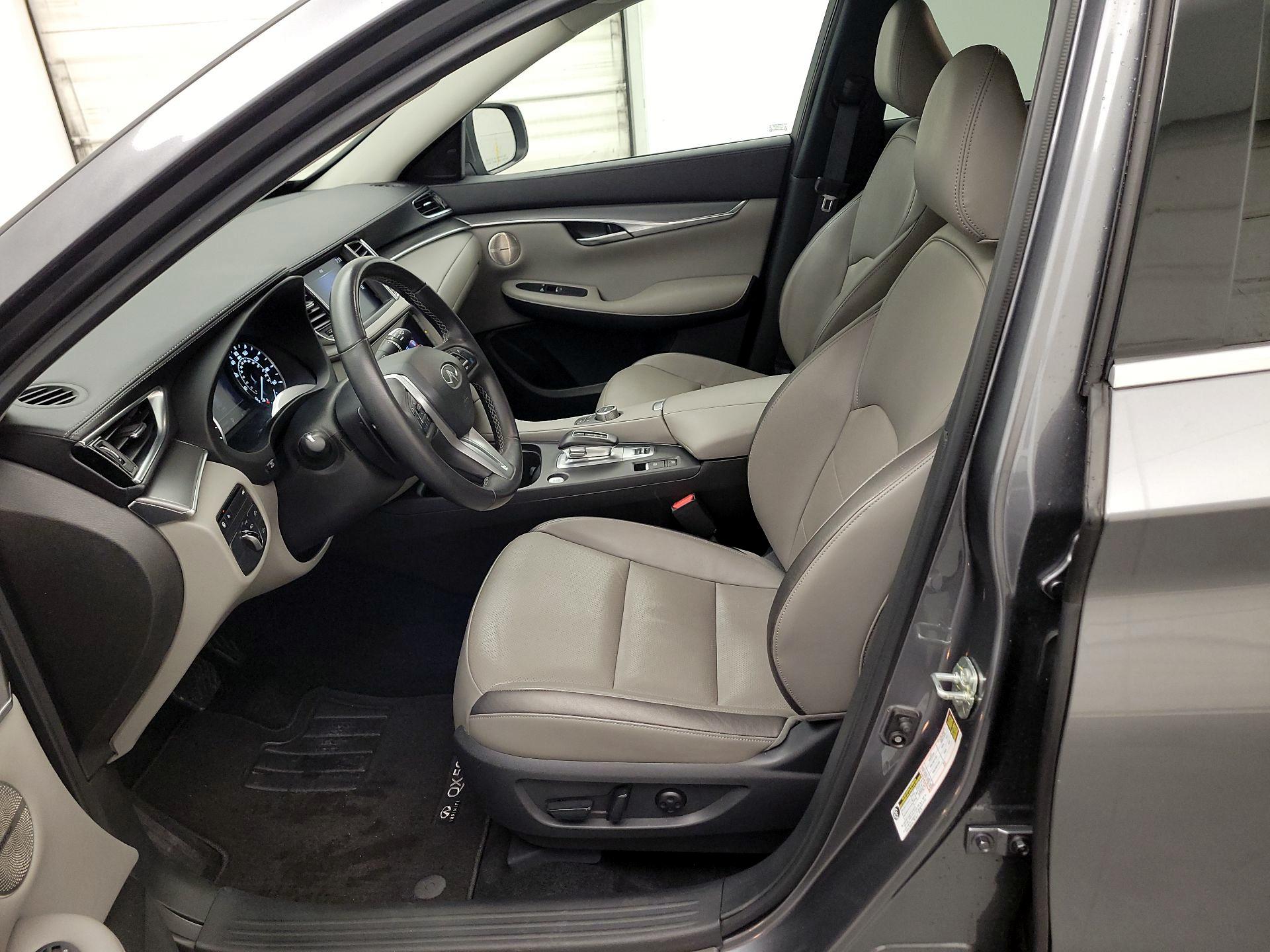 Thumbnail: 2023 INFINITI QX50 - 11