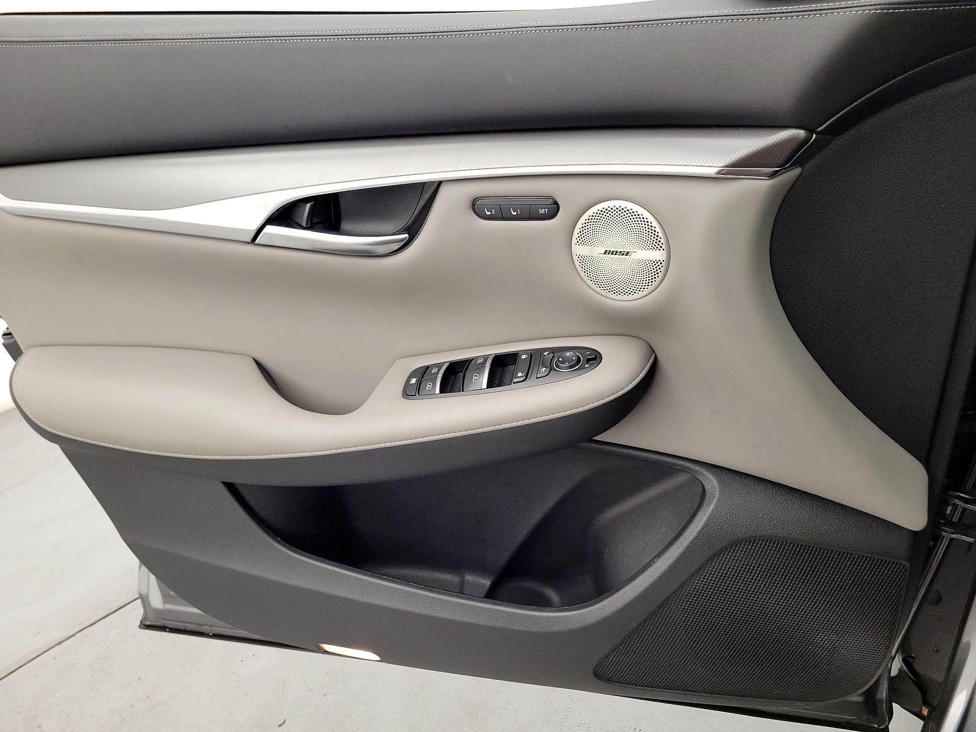 Thumbnail: 2023 INFINITI QX50 - 12