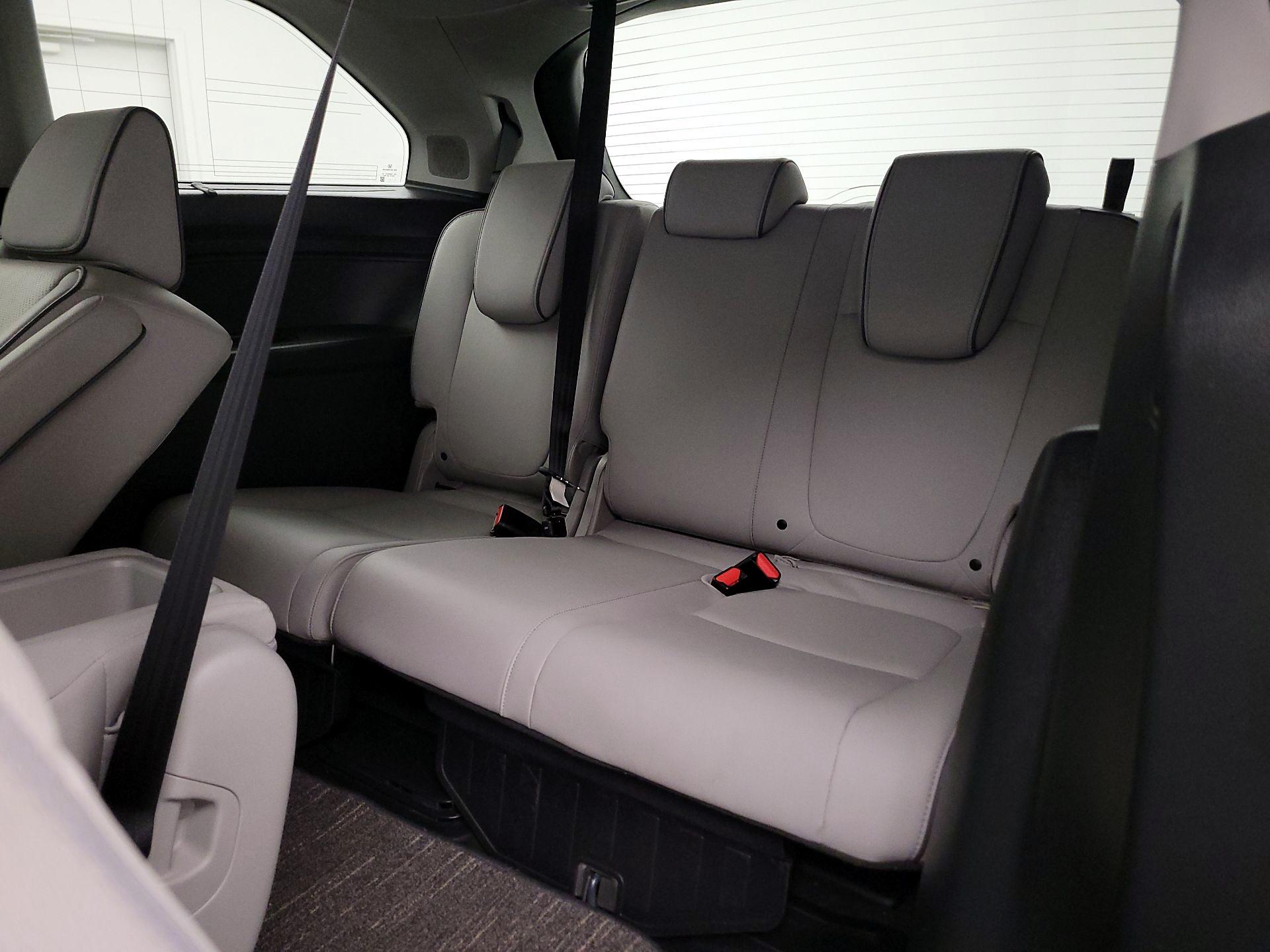 Thumbnail: 2023 Honda Odyssey - 20