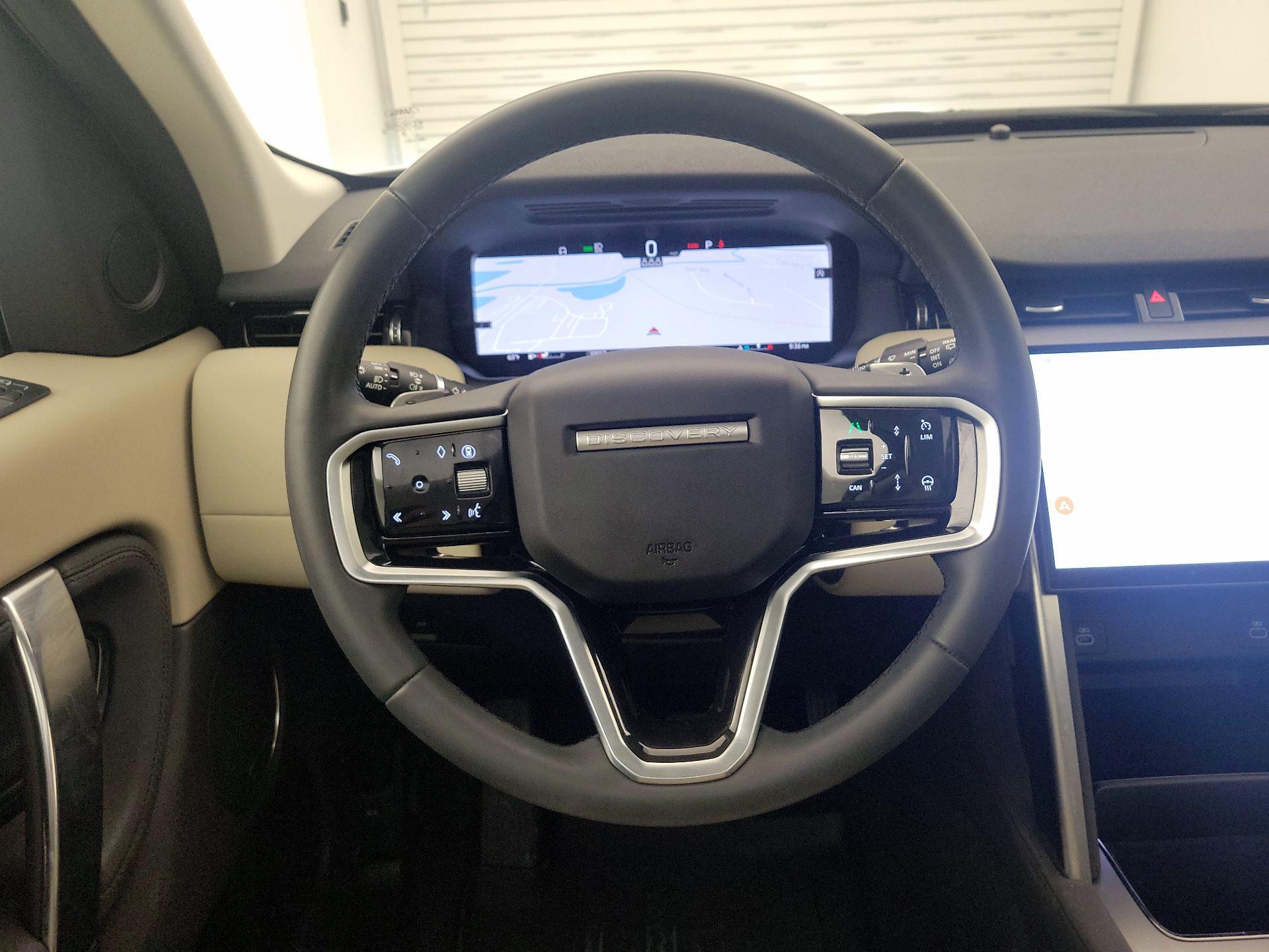 Thumbnail: 2024 Land Rover Discovery Sport - 10