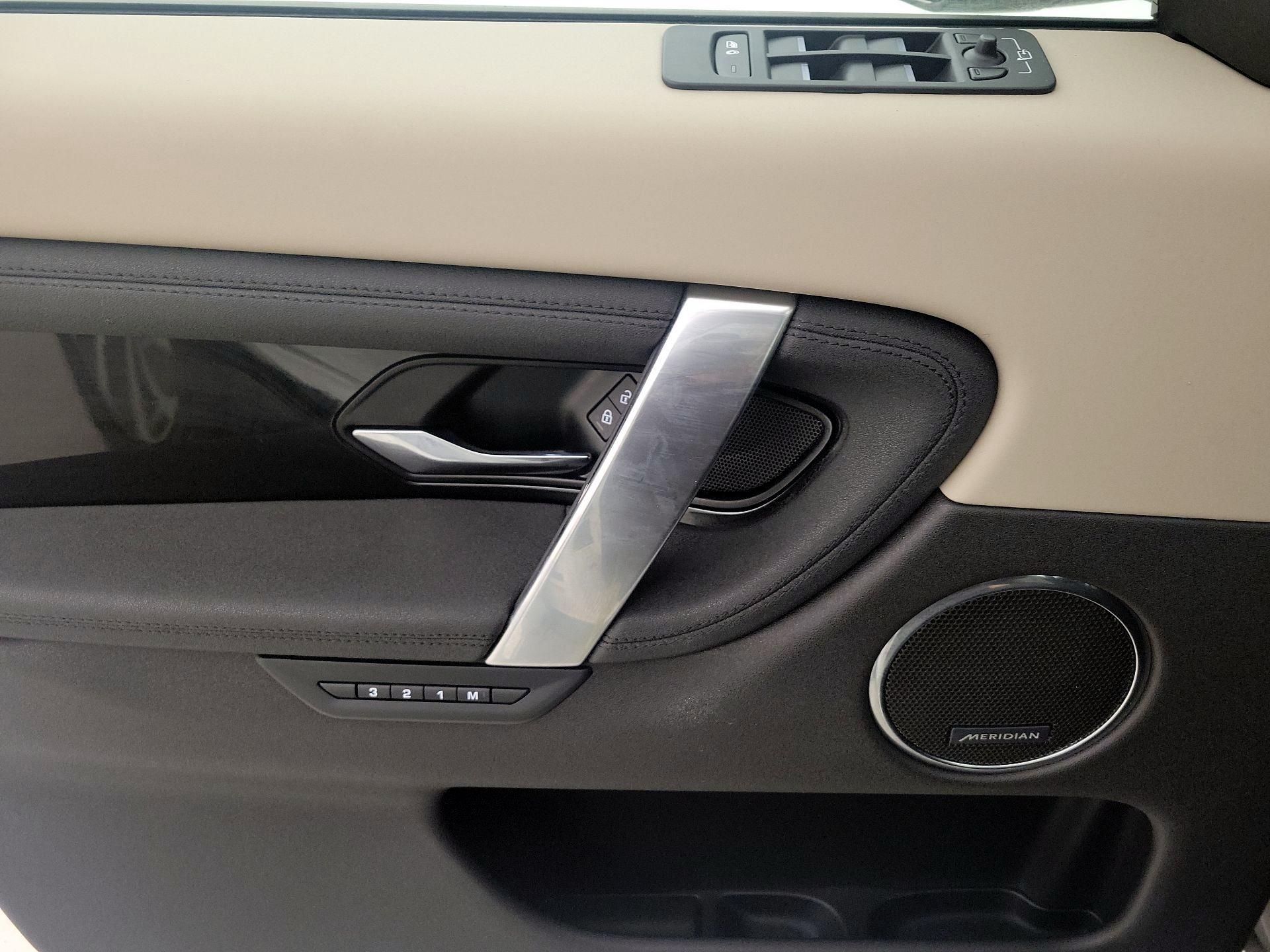 Thumbnail: 2024 Land Rover Discovery Sport - 12