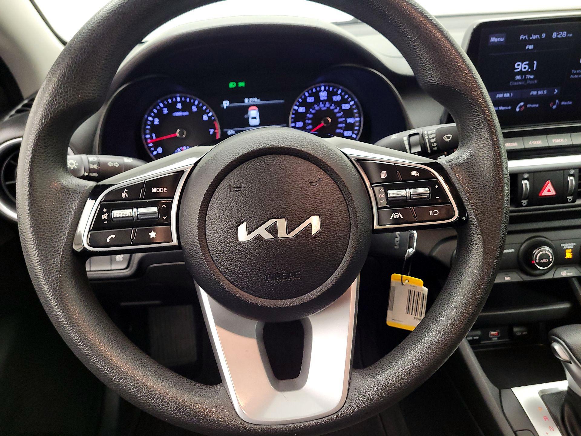 Thumbnail: 2023 Kia Forte - 10