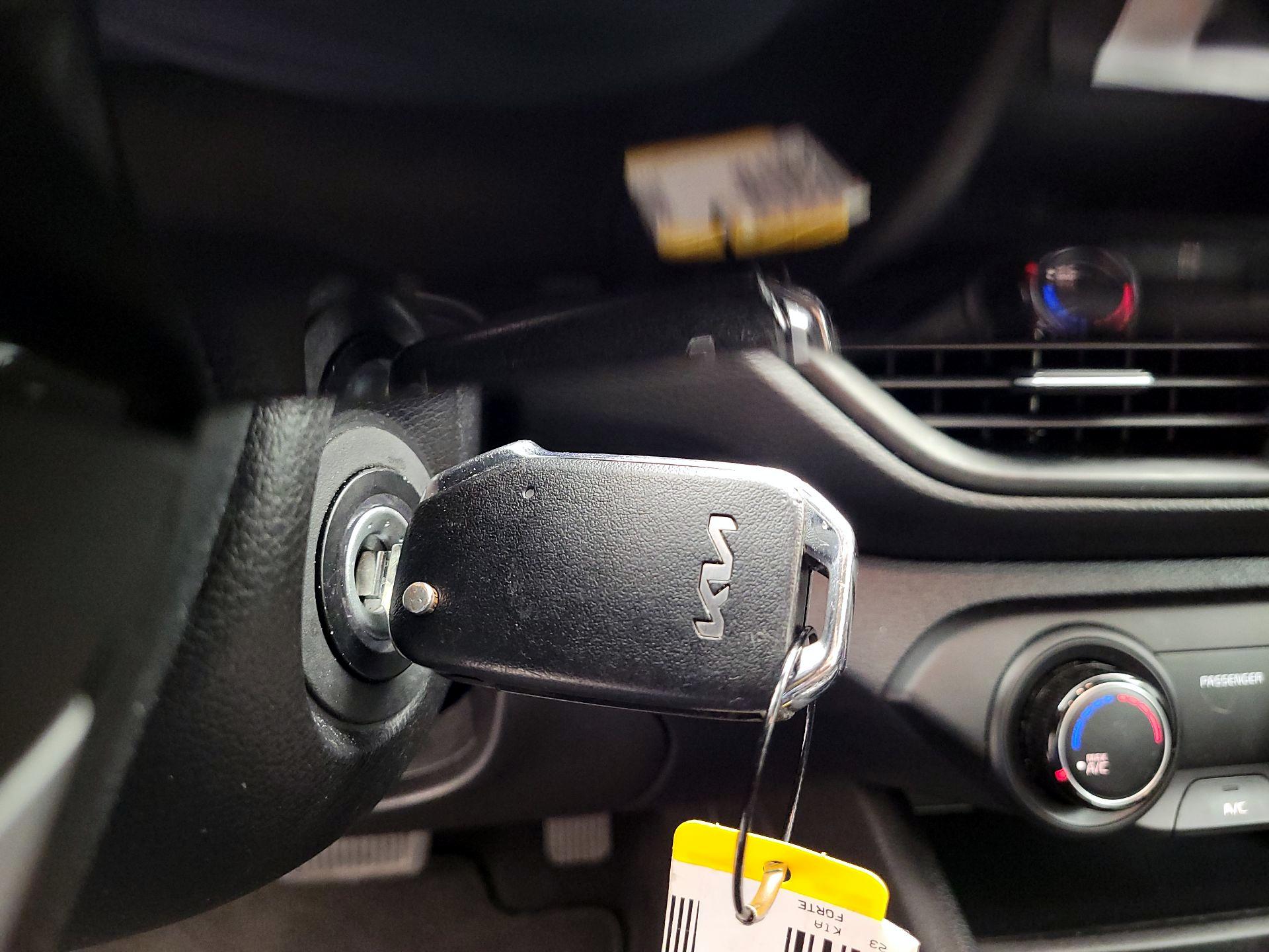 Thumbnail: 2023 Kia Forte - 18