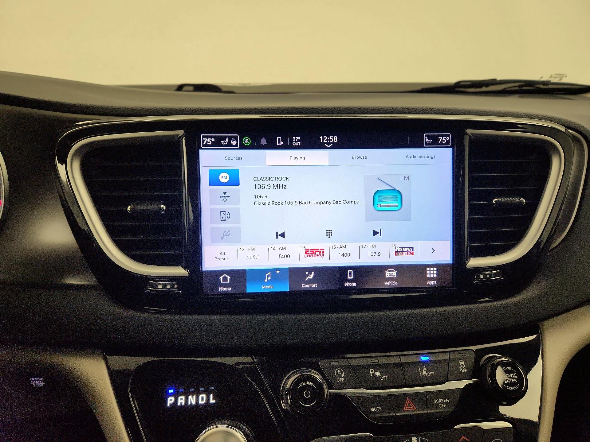 Thumbnail: 2023 Chrysler Pacifica - 13