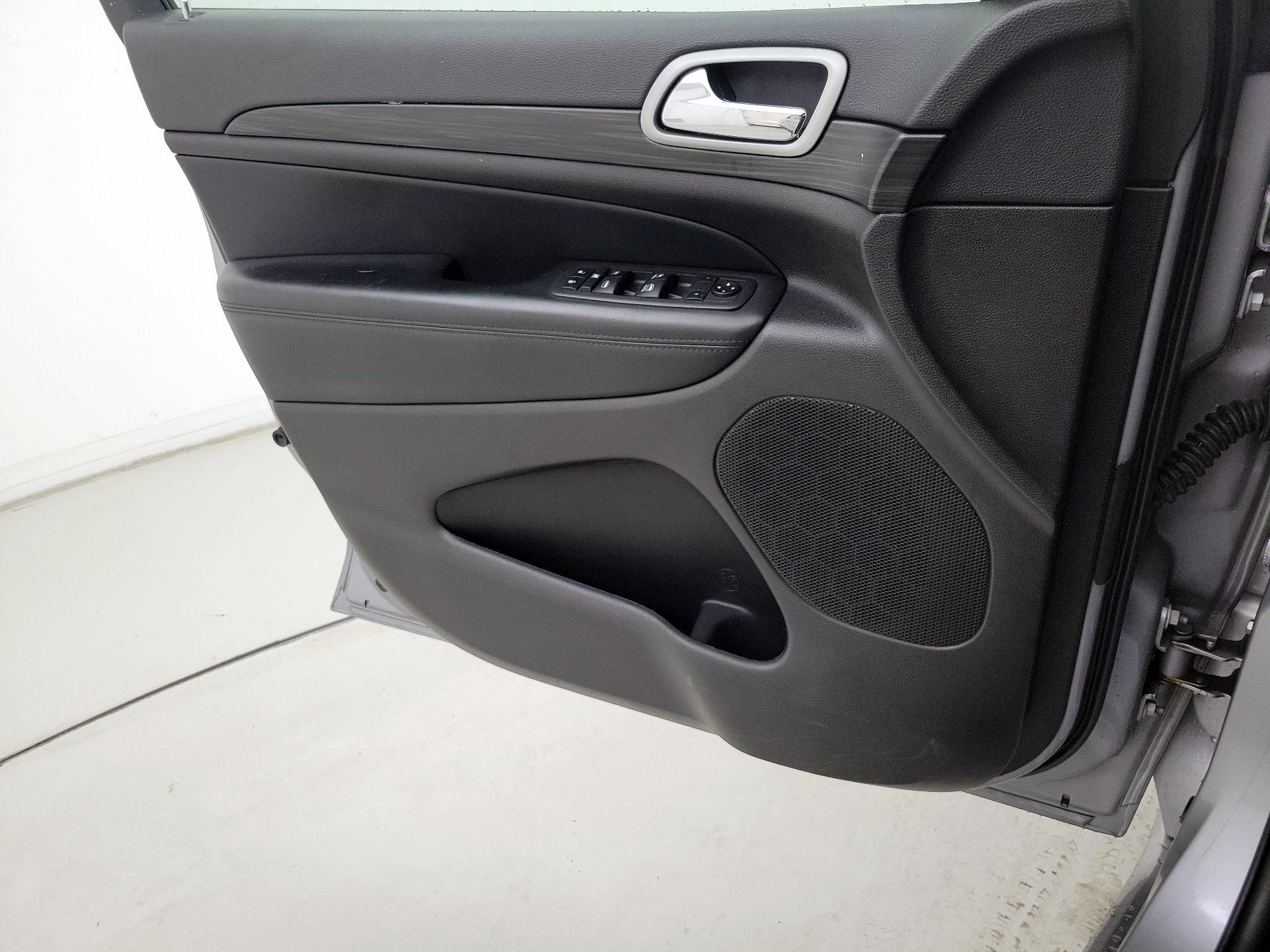 Thumbnail: 2021 Jeep Grand Cherokee - 12