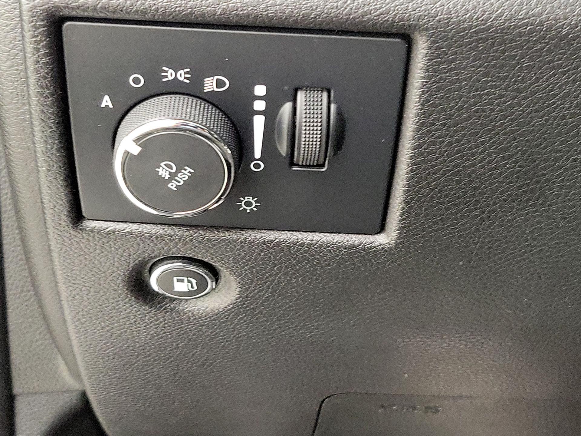 Thumbnail: 2021 Jeep Grand Cherokee - 13