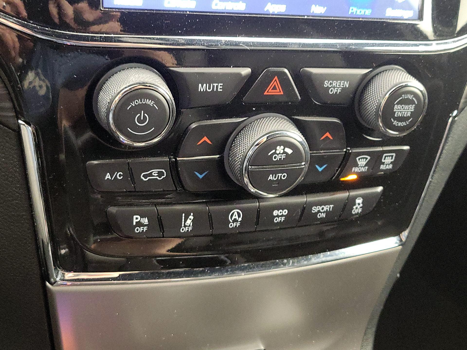 Thumbnail: 2021 Jeep Grand Cherokee - 17