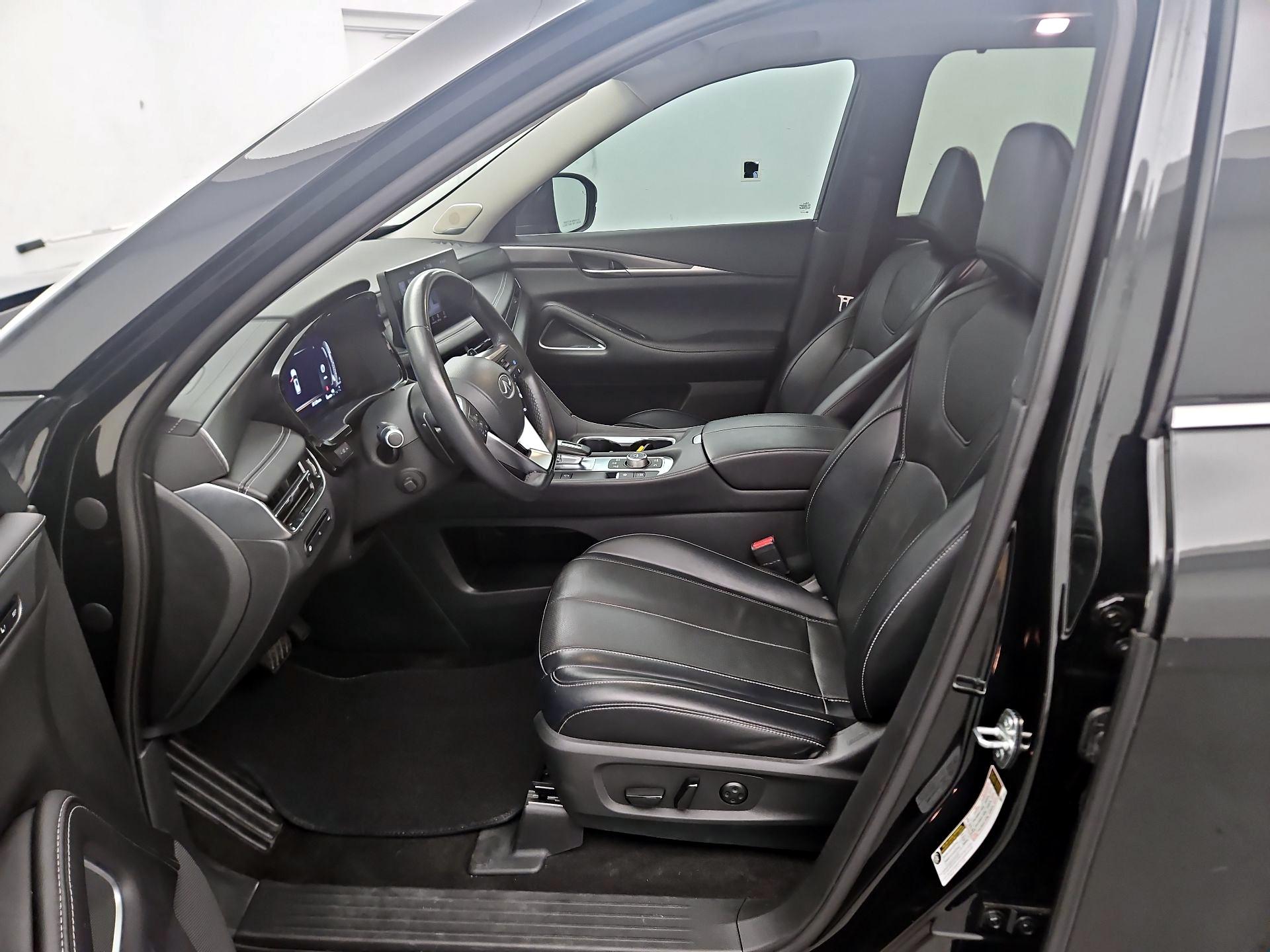 Thumbnail: 2023 INFINITI QX60 - 11