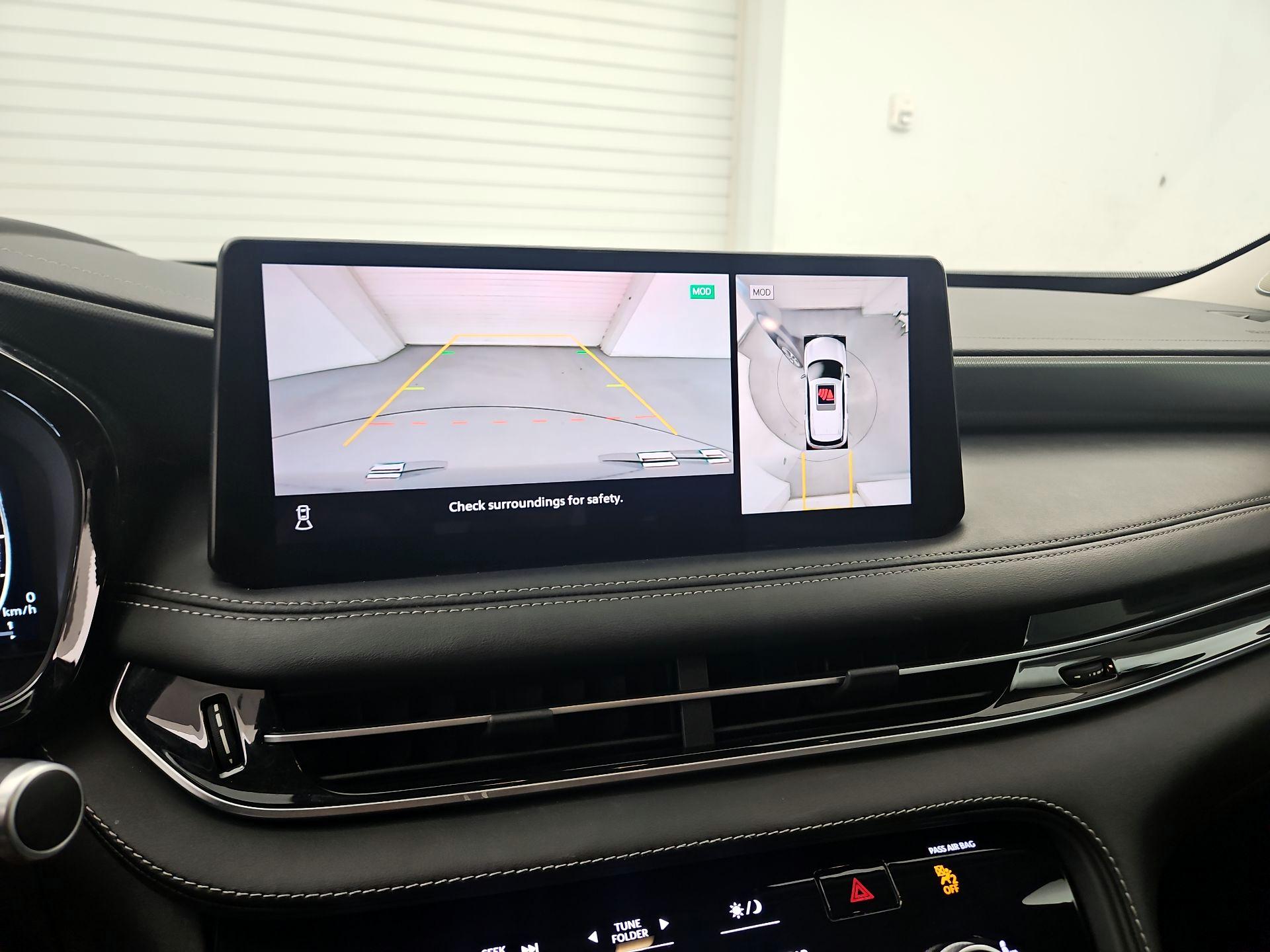 Thumbnail: 2023 INFINITI QX60 - 14