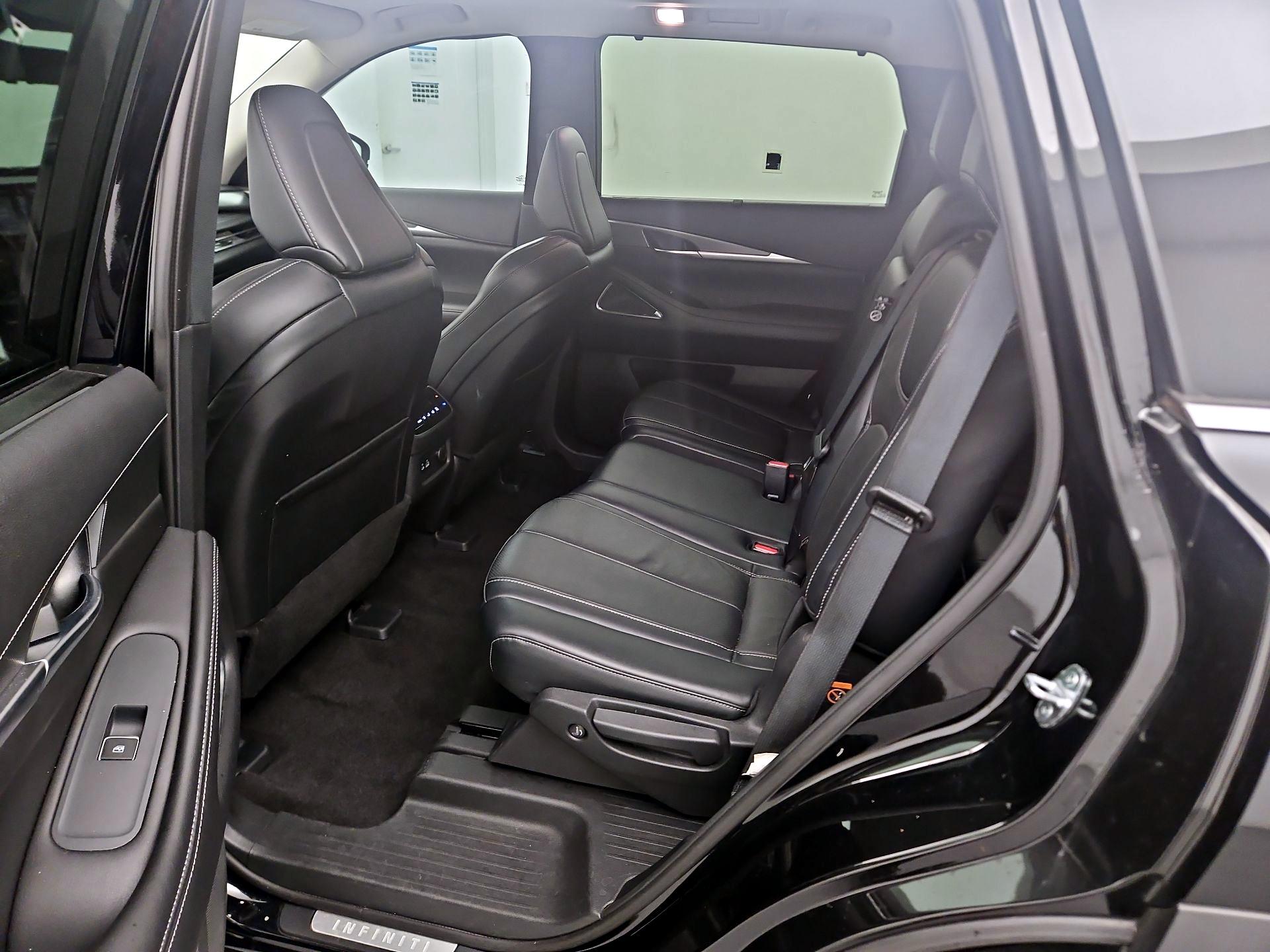 Thumbnail: 2023 INFINITI QX60 - 20