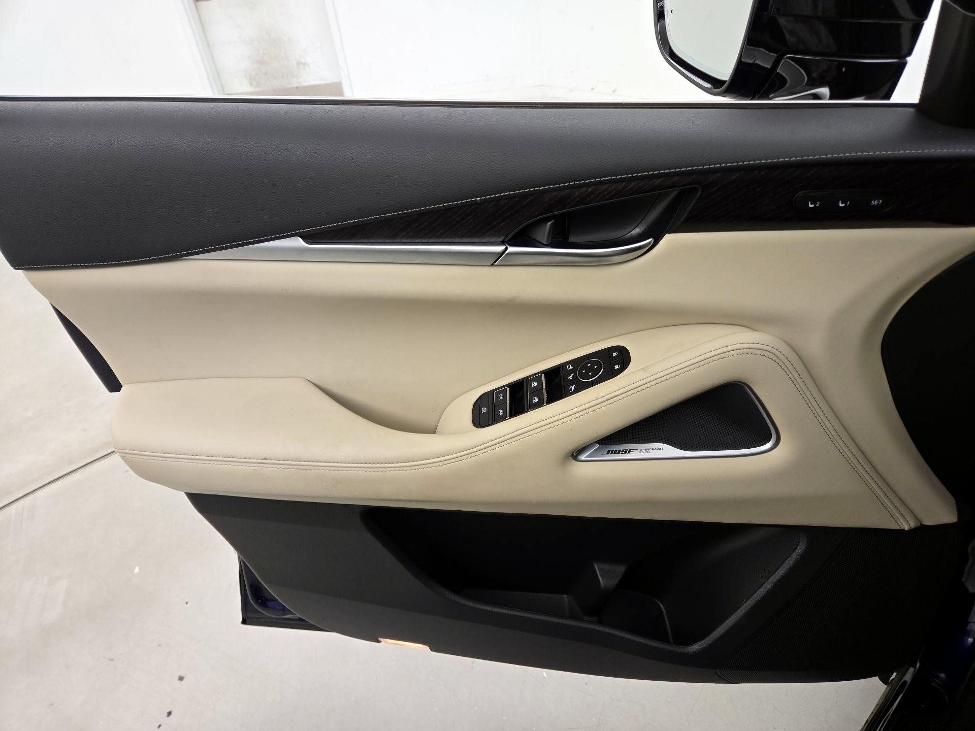 Thumbnail: 2023 INFINITI QX60 - 12