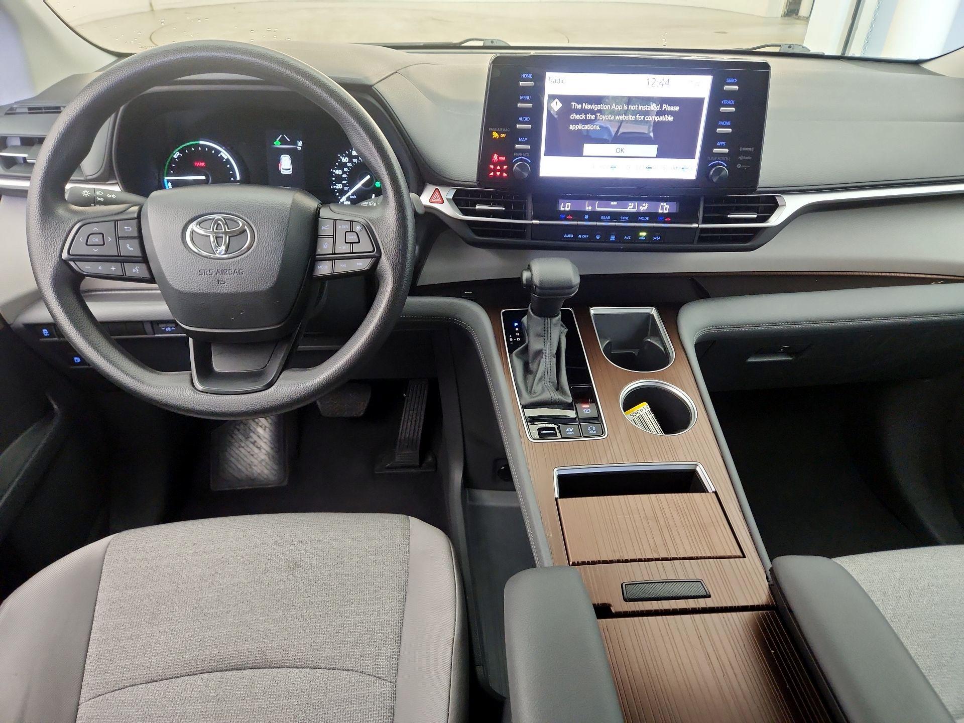 Thumbnail: 2024 Toyota Sienna - 9