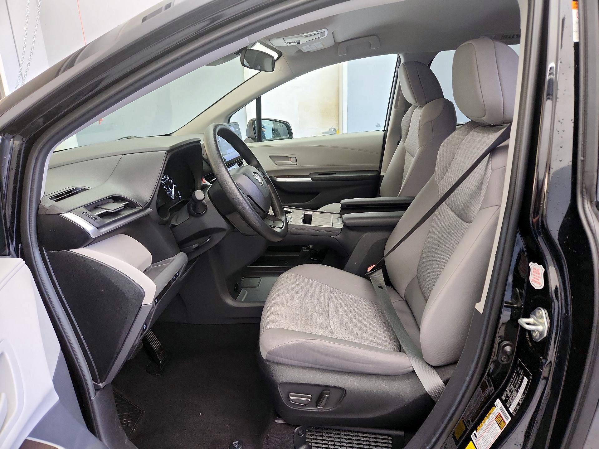 Thumbnail: 2024 Toyota Sienna - 11