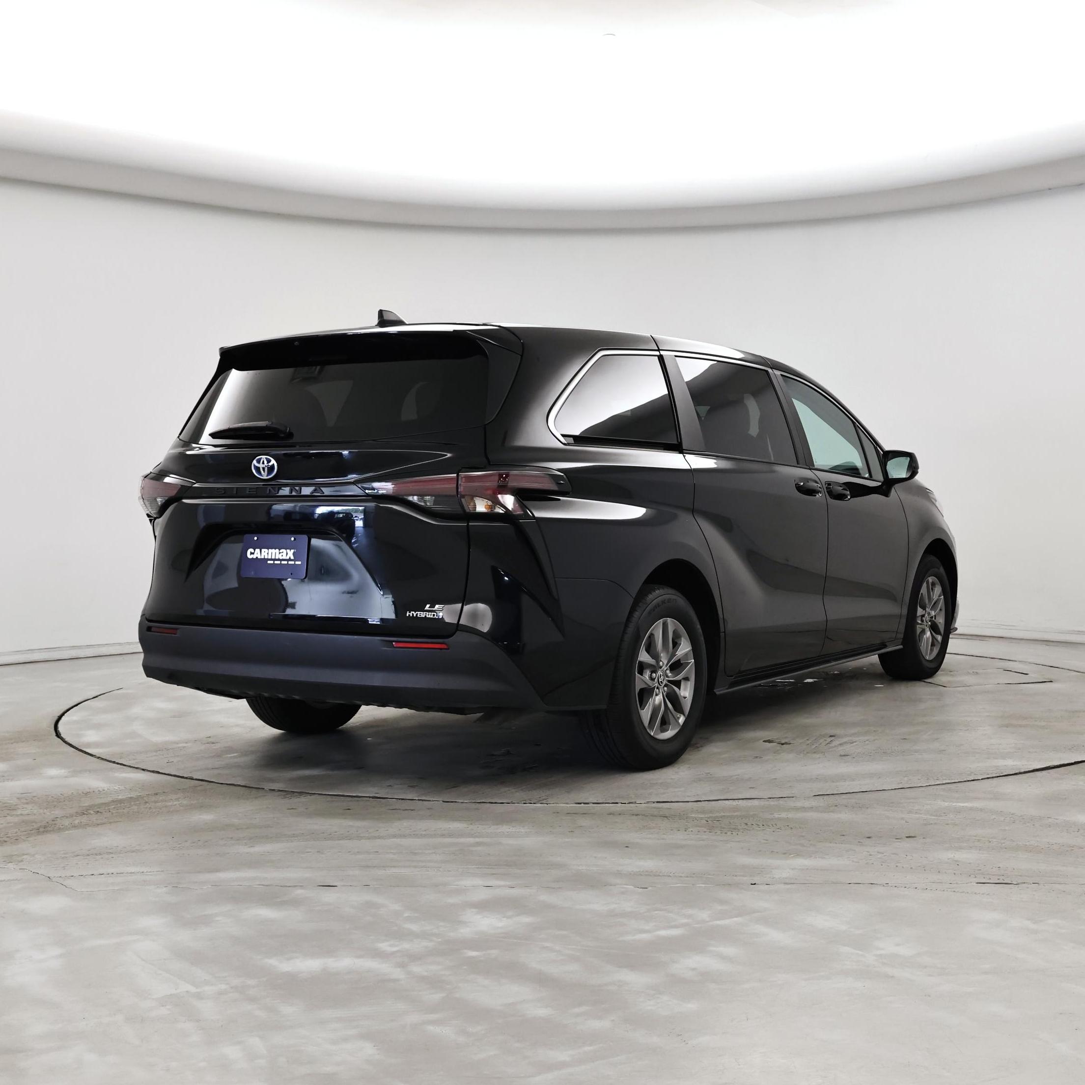 Thumbnail: 2024 Toyota Sienna - 8