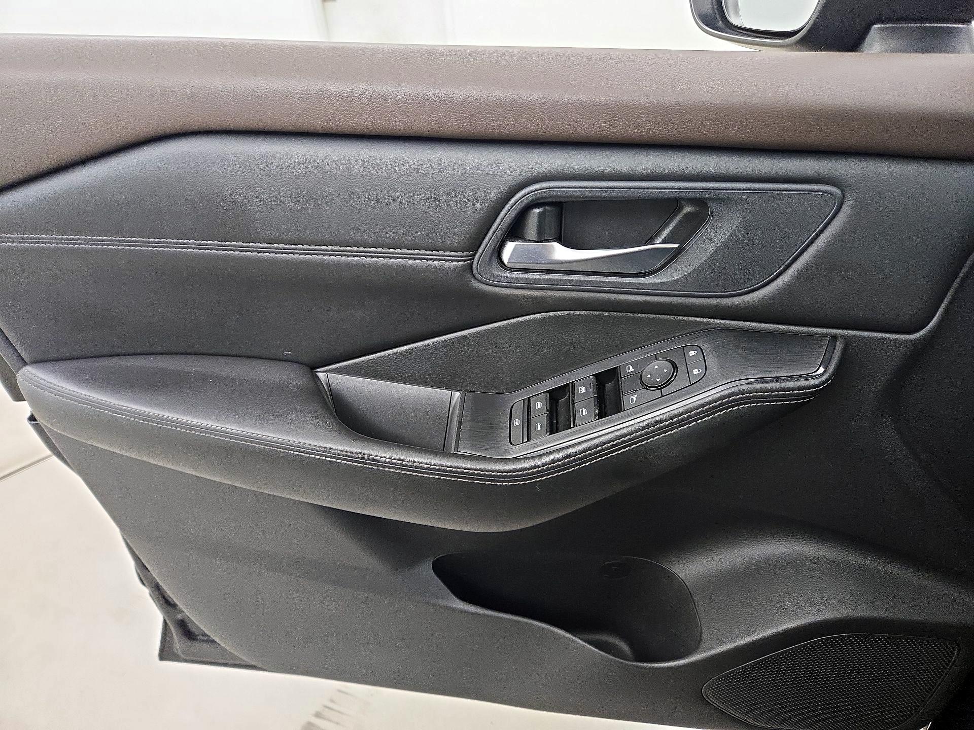 Thumbnail: 2023 Nissan Rogue - 12