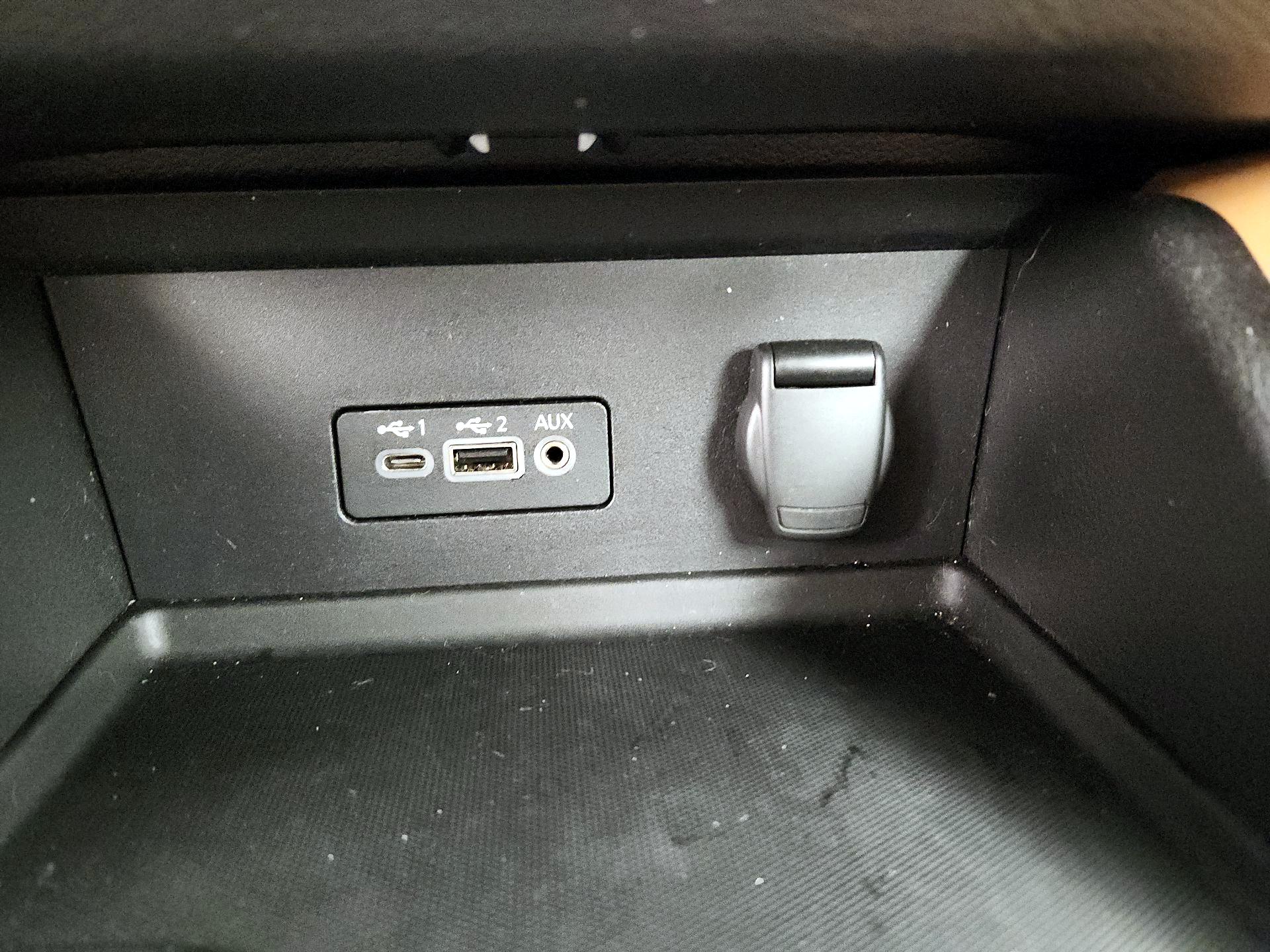 Thumbnail: 2022 Nissan Sentra - 18