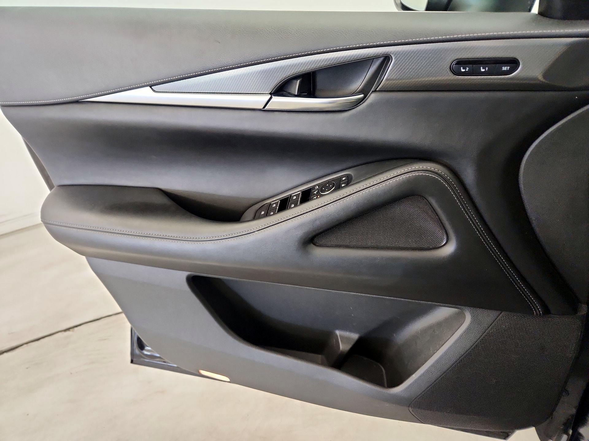 Thumbnail: 2023 INFINITI QX60 - 12