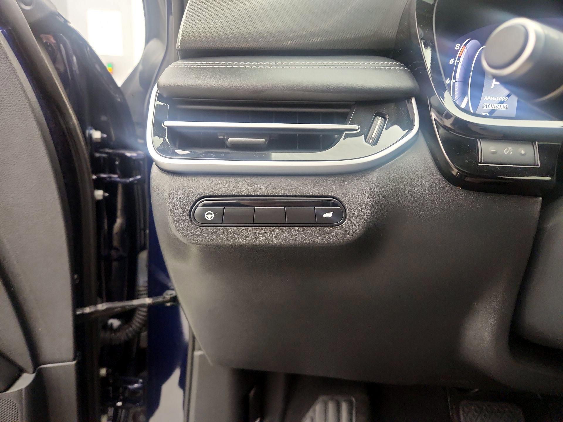 Thumbnail: 2023 INFINITI QX60 - 13