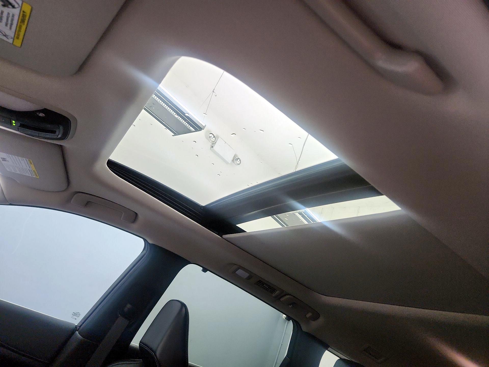 Thumbnail: 2023 INFINITI QX60 - 20