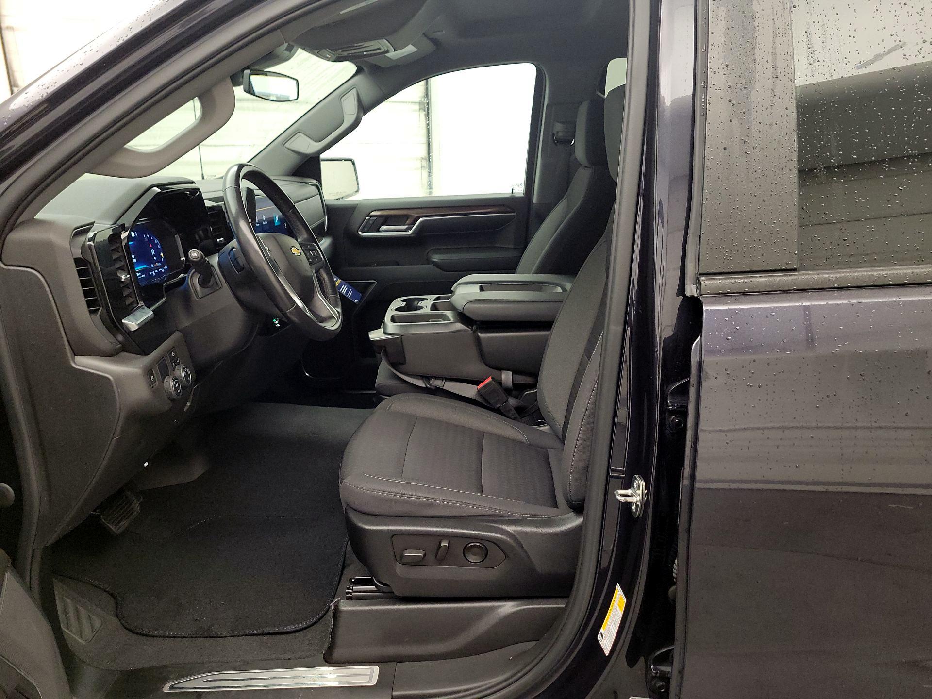 Thumbnail: 2022 Chevrolet Silverado 1500 - 11