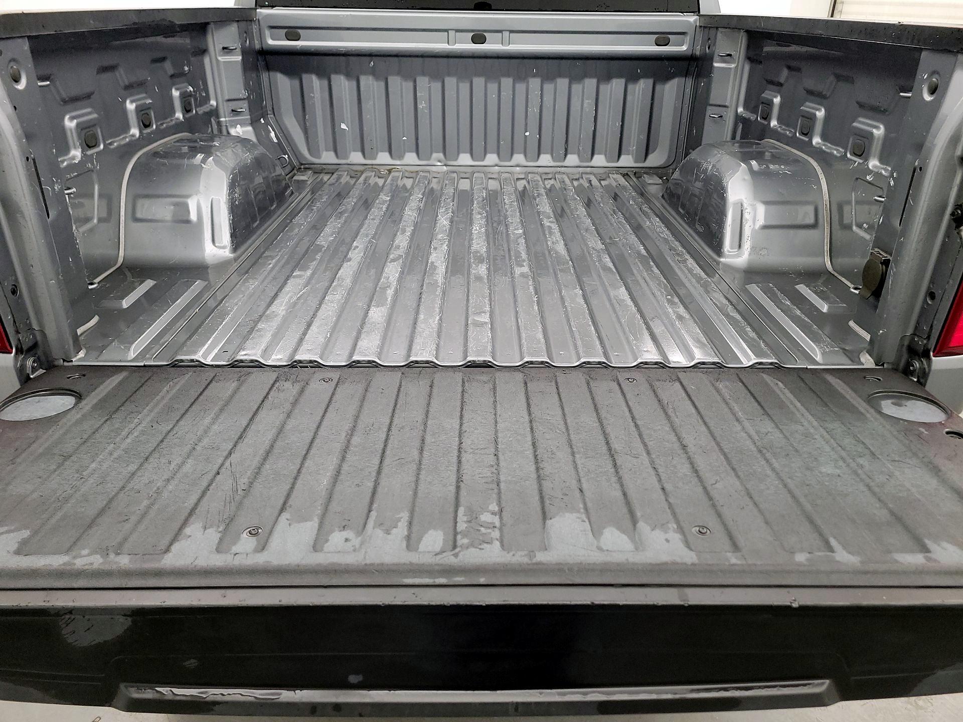 Thumbnail: 2022 Chevrolet Silverado 1500 - 16