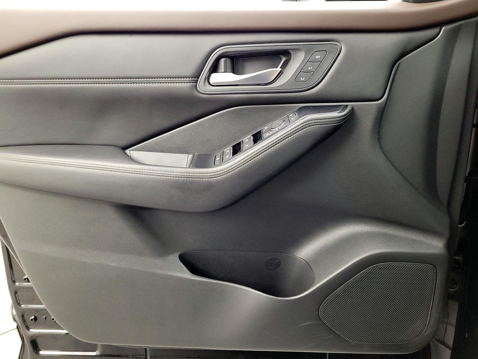 Thumbnail: 2023 Nissan Rogue - 12