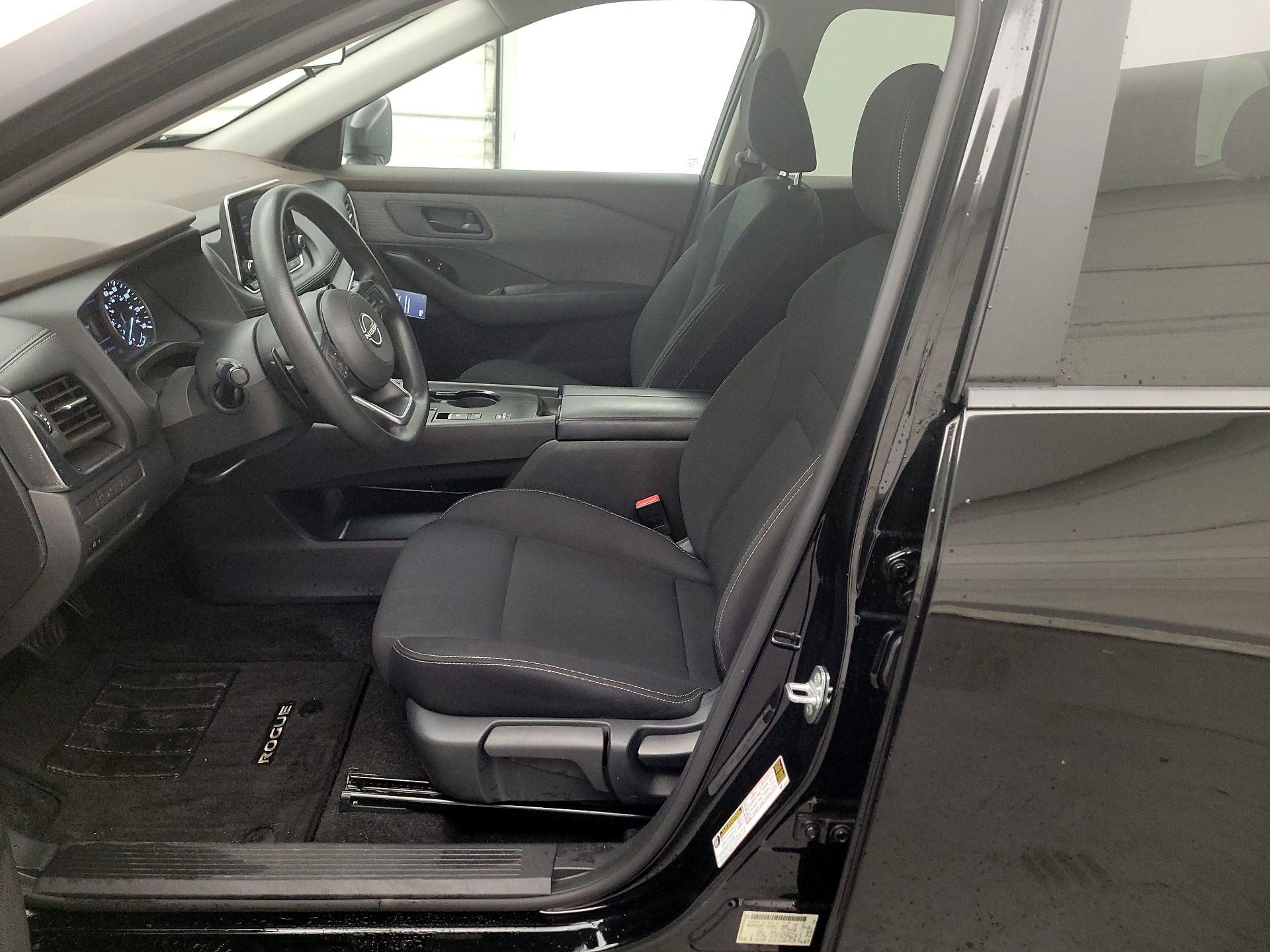 Thumbnail: 2023 Nissan Rogue - 11