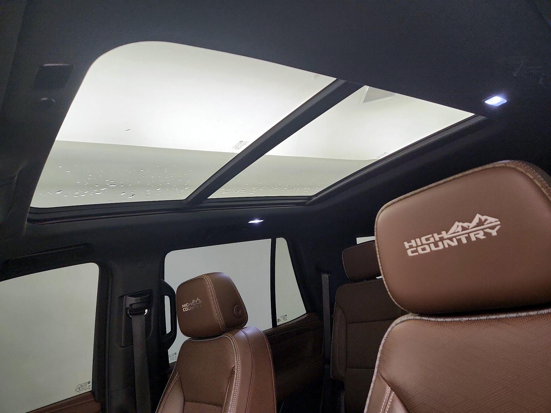 Thumbnail: 2022 Chevrolet Tahoe - 18