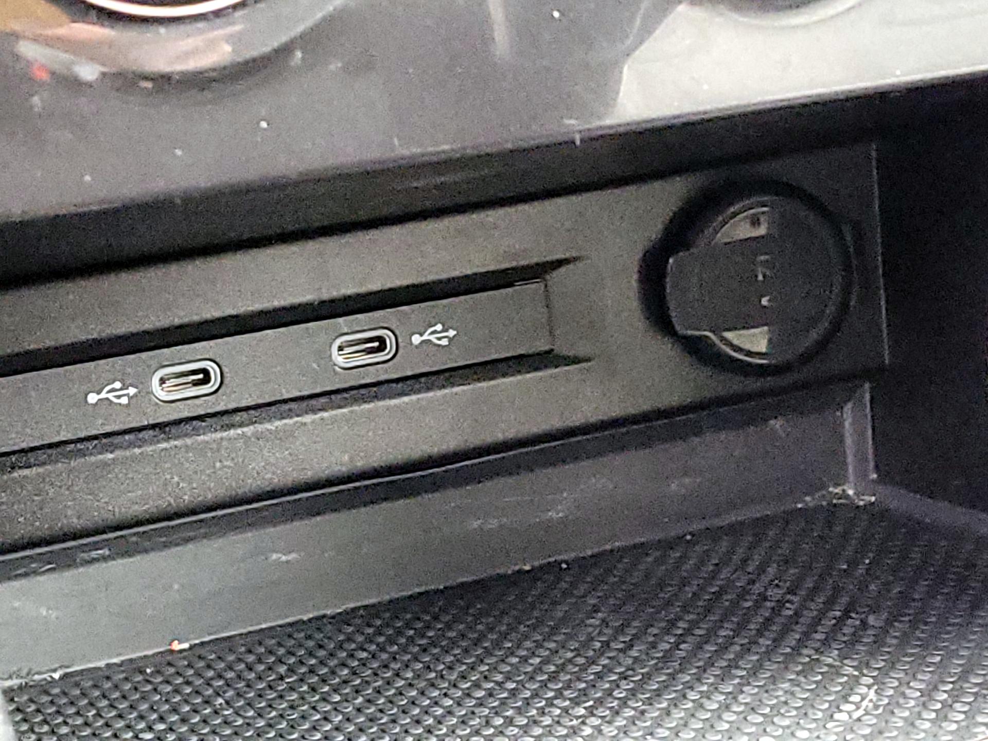 Thumbnail: 2022 Volkswagen Tiguan - 18